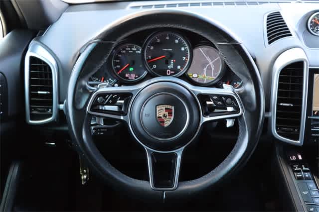 2016 Porsche Cayenne  15