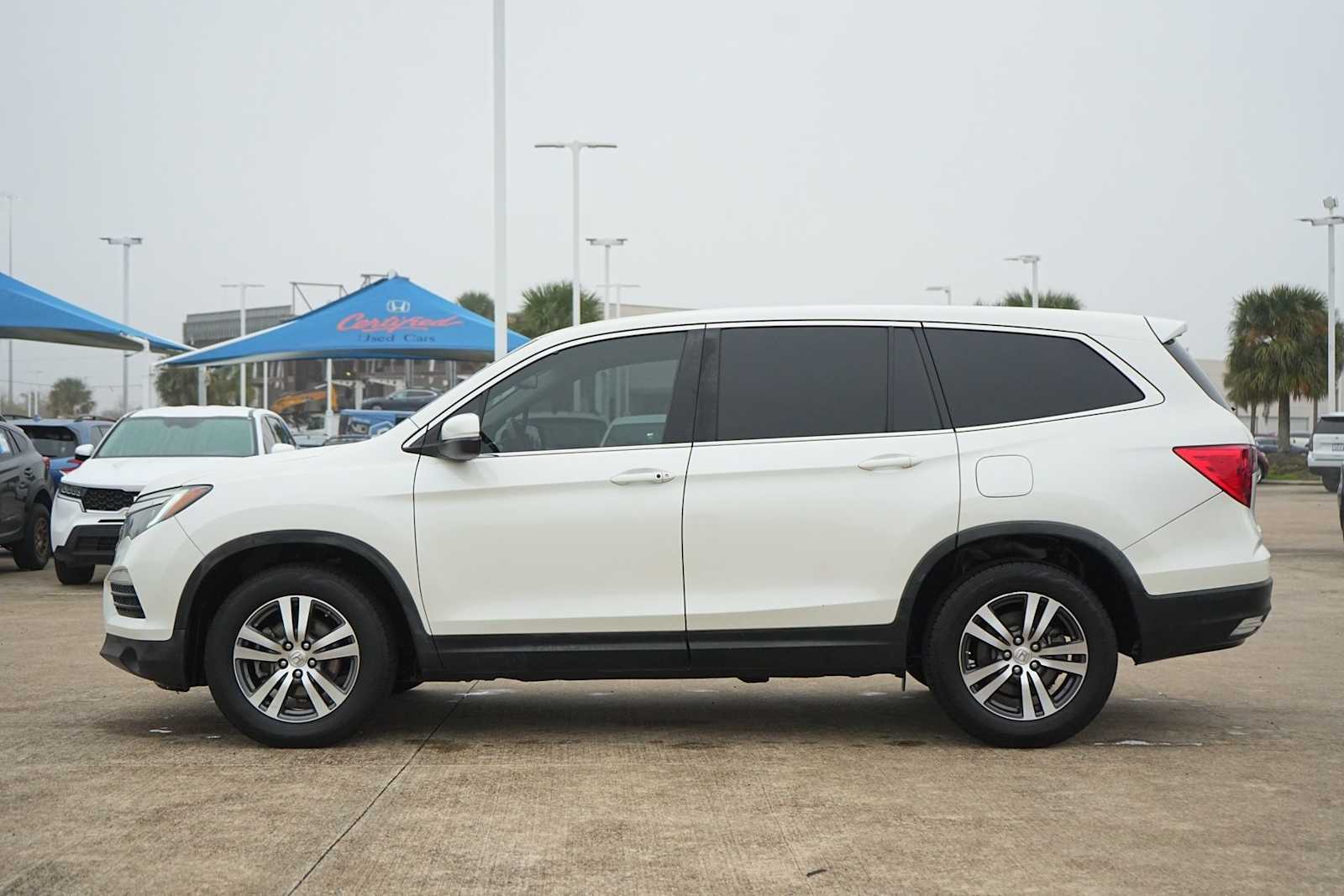Thumbnail: 2018 Honda Pilot - 3