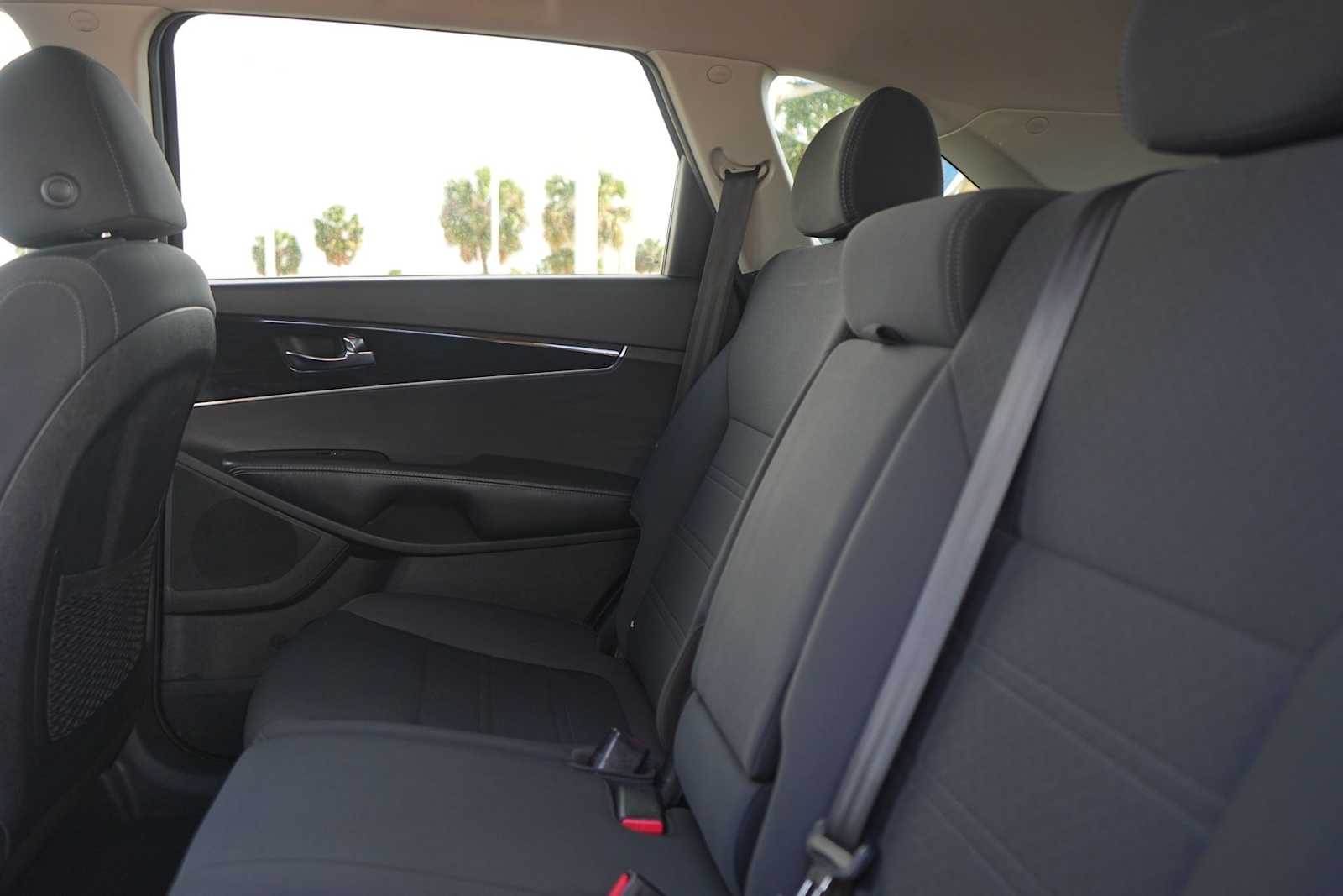 Thumbnail: 2019 Kia Sorento - 14