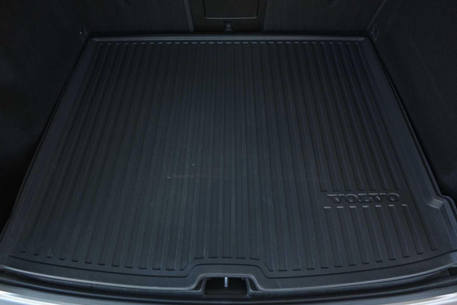 Thumbnail: 2024 Volvo XC60 - 27