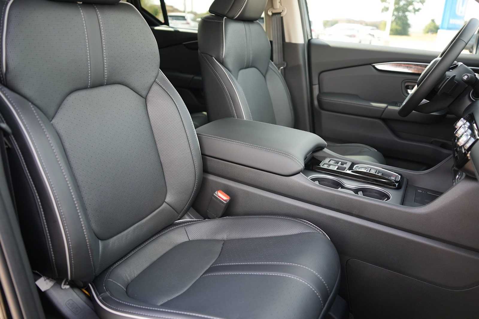 Thumbnail: 2025 Honda Pilot - 14