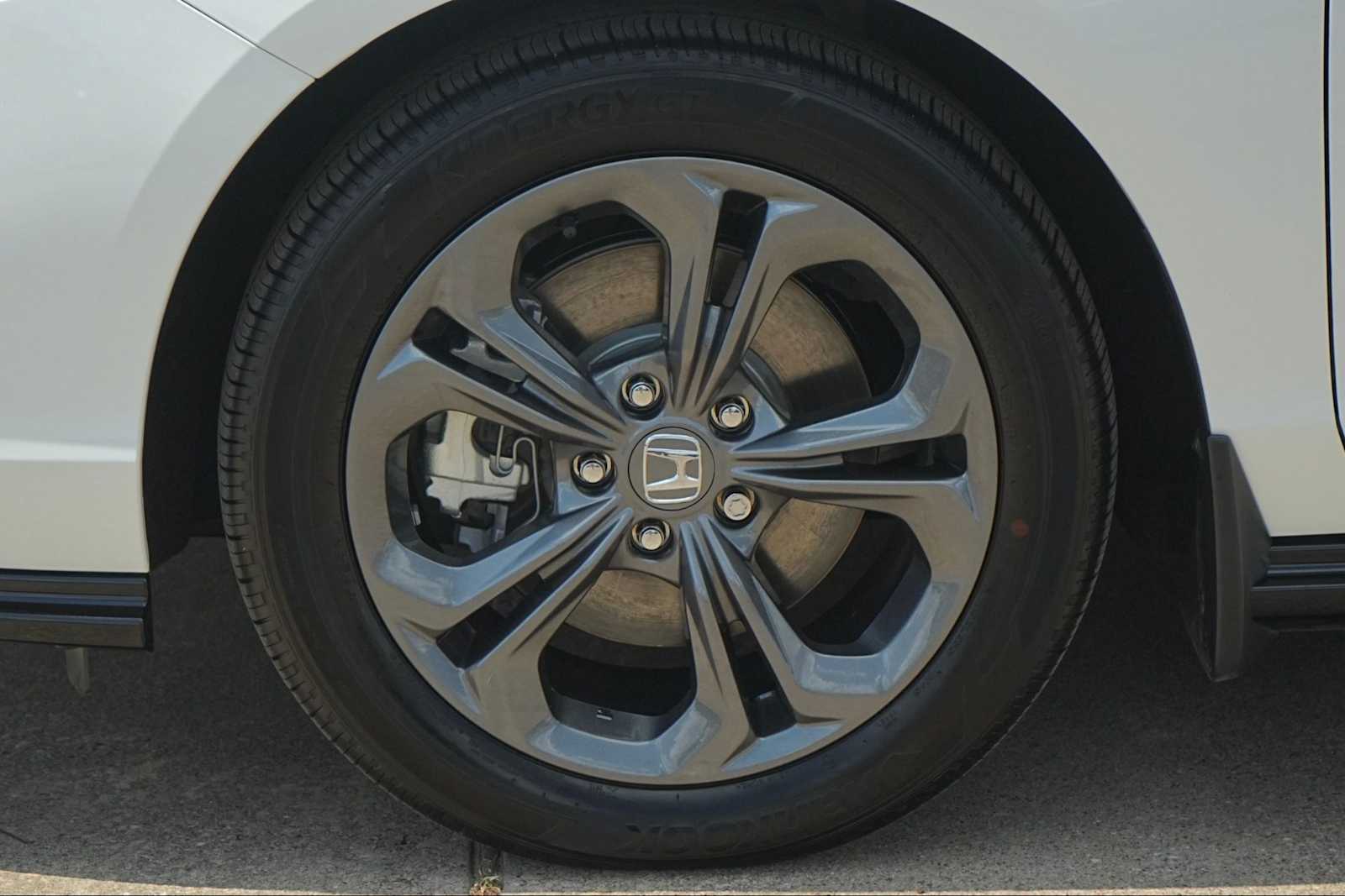 2026 Honda Accord Hybrid EX-L - Photo 7