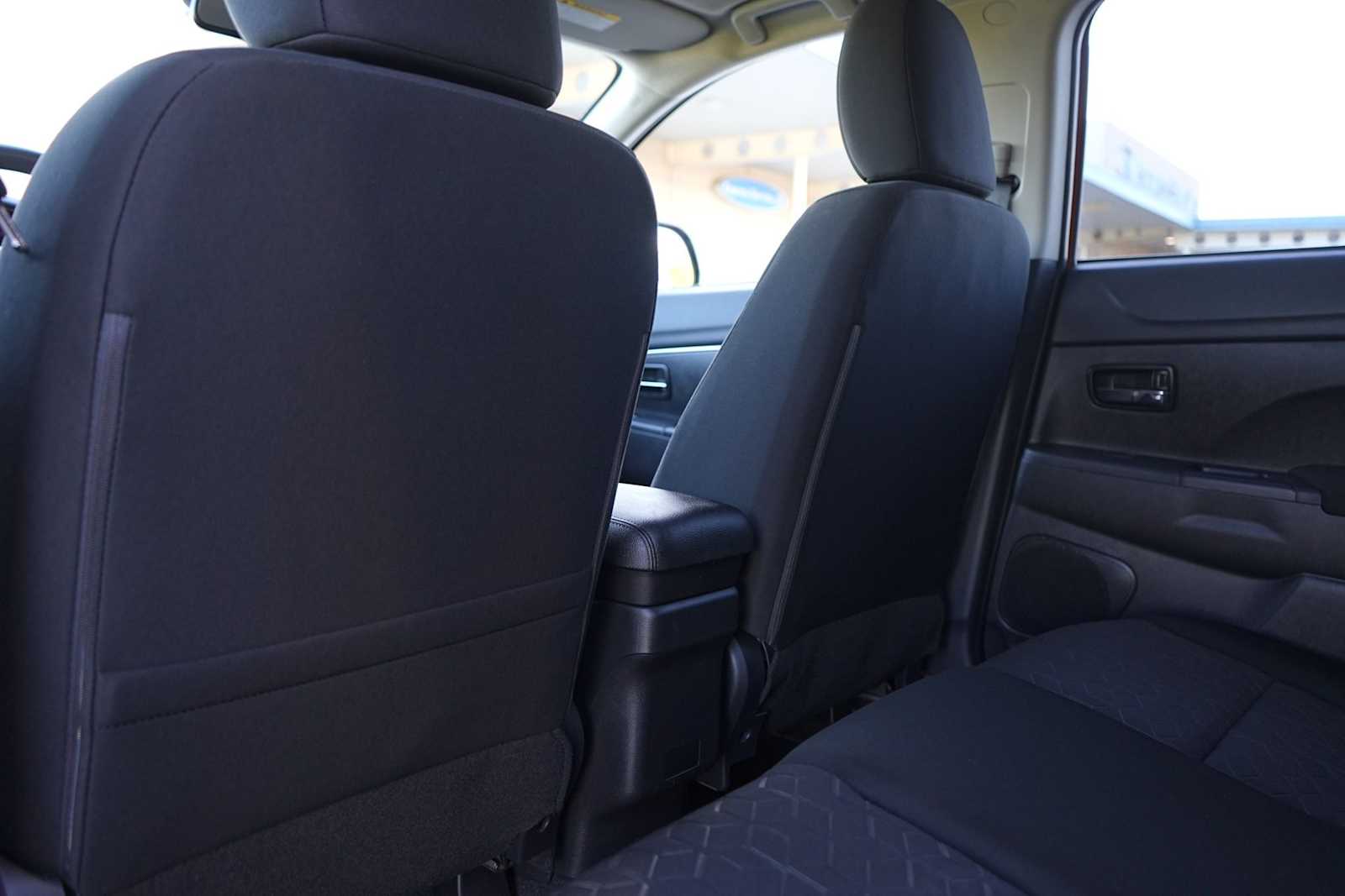 Thumbnail: 2024 Mitsubishi Outlander Sport - 13