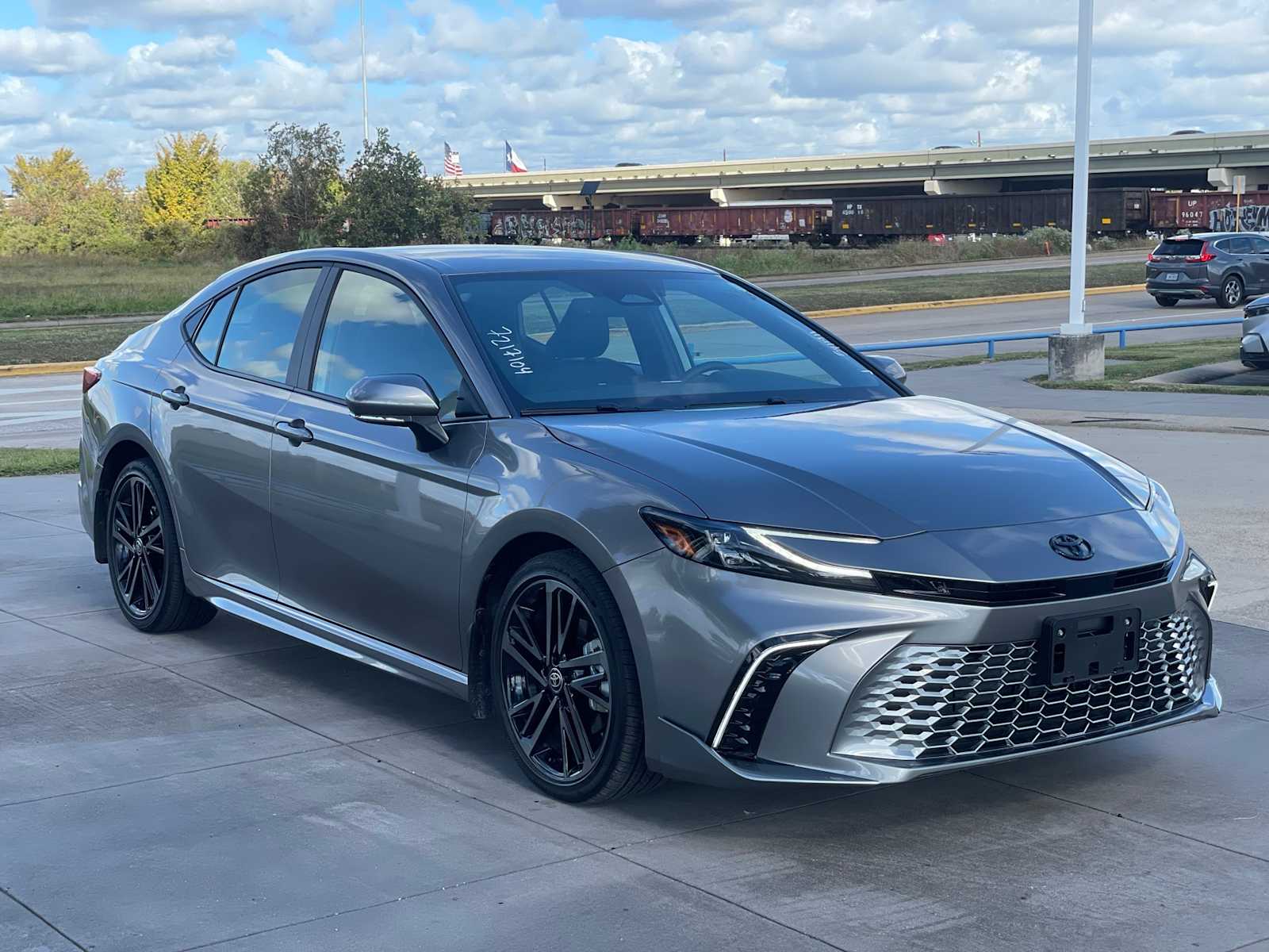 2025 Toyota Camry XSE photo 4