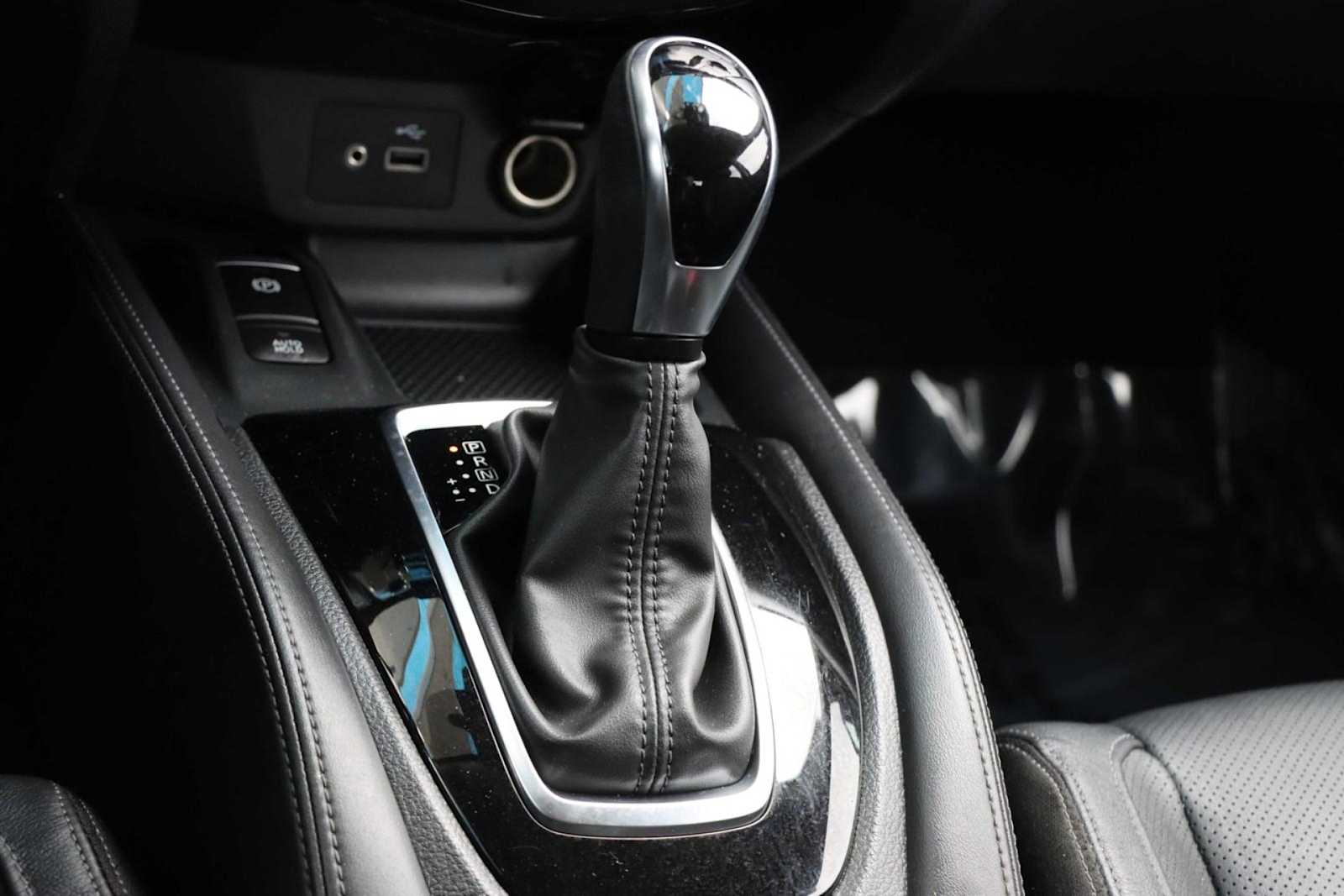 2019 Nissan Rogue Sport SL 19