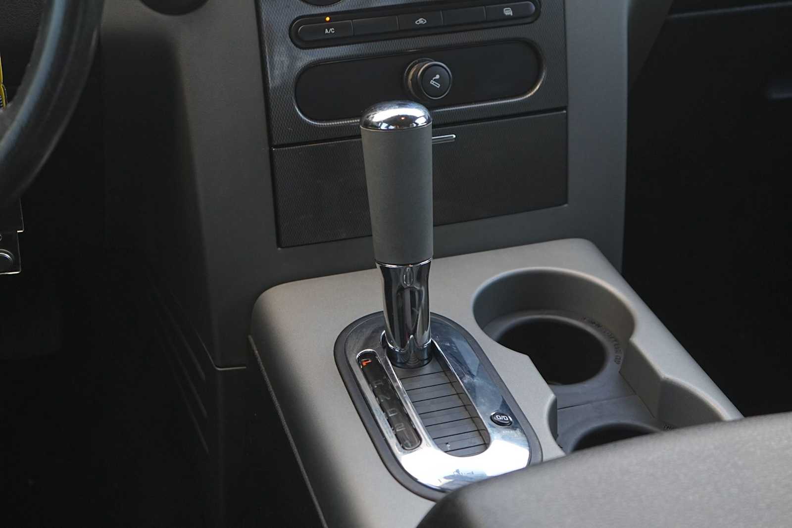 Thumbnail: 2008 Ford Econoline - 21