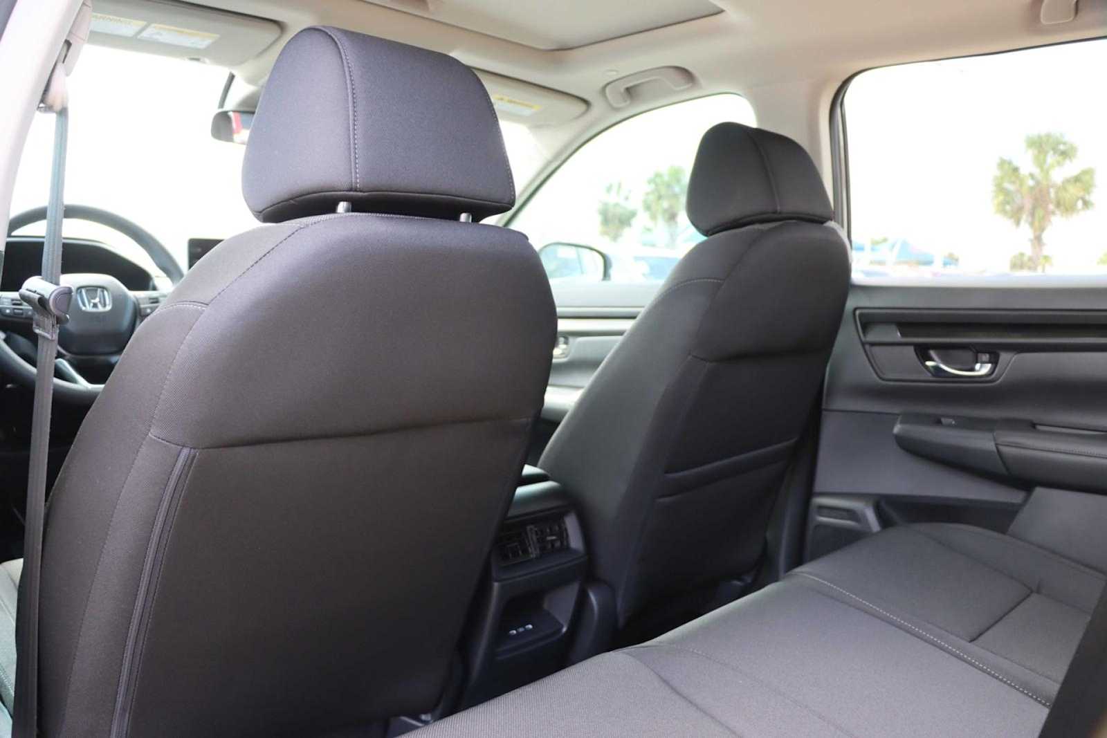 2025 Honda CR-V EX 12