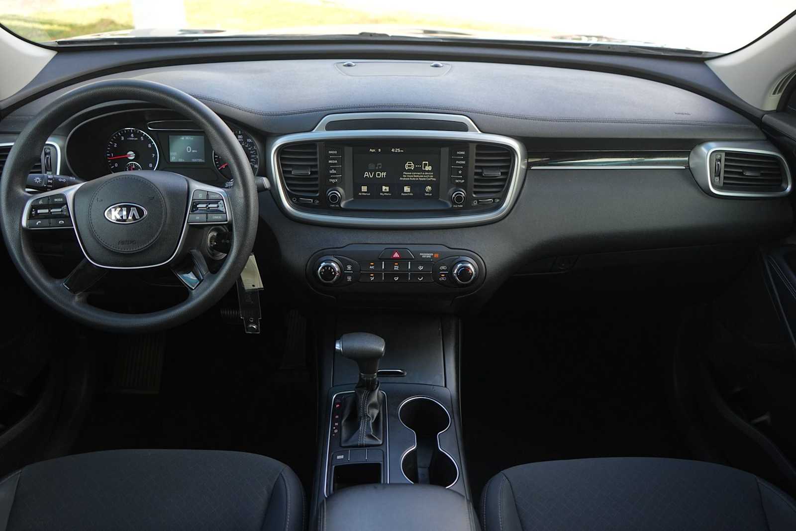 Thumbnail: 2019 Kia Sorento - 10