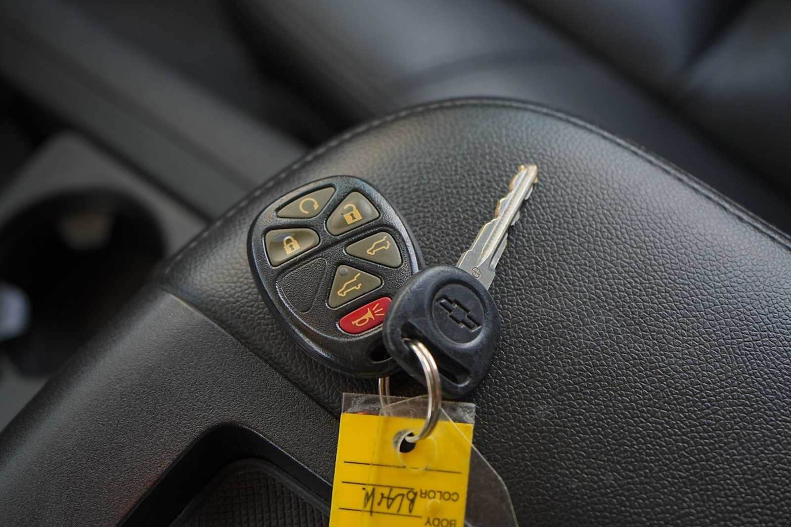 Thumbnail: 2011 Chevrolet Tahoe - 28