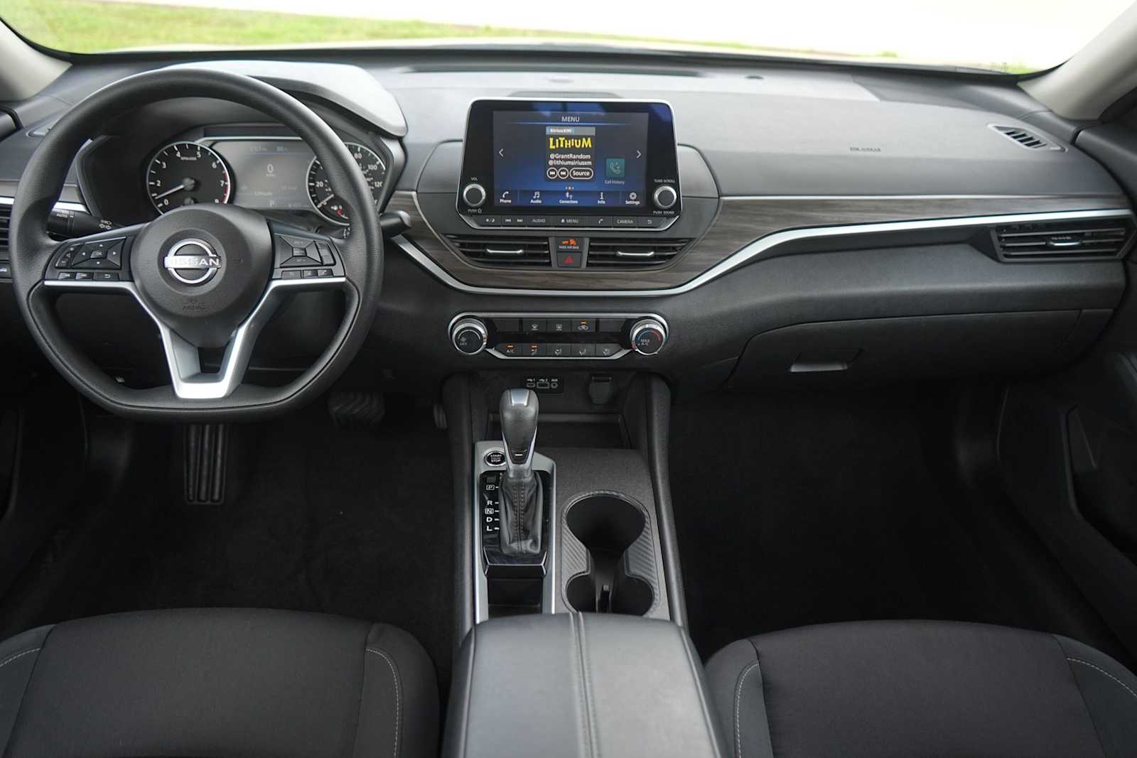 Thumbnail: 2025 Nissan Altima - 10