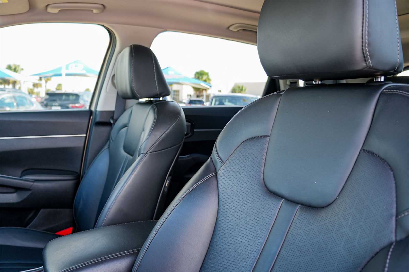 Thumbnail: 2021 Kia Sorento - 8