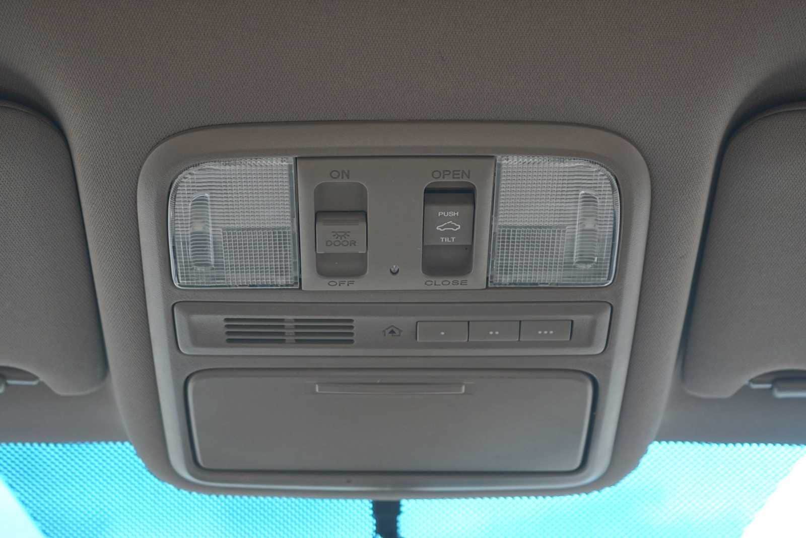 Thumbnail: 2013 Honda Pilot - 23