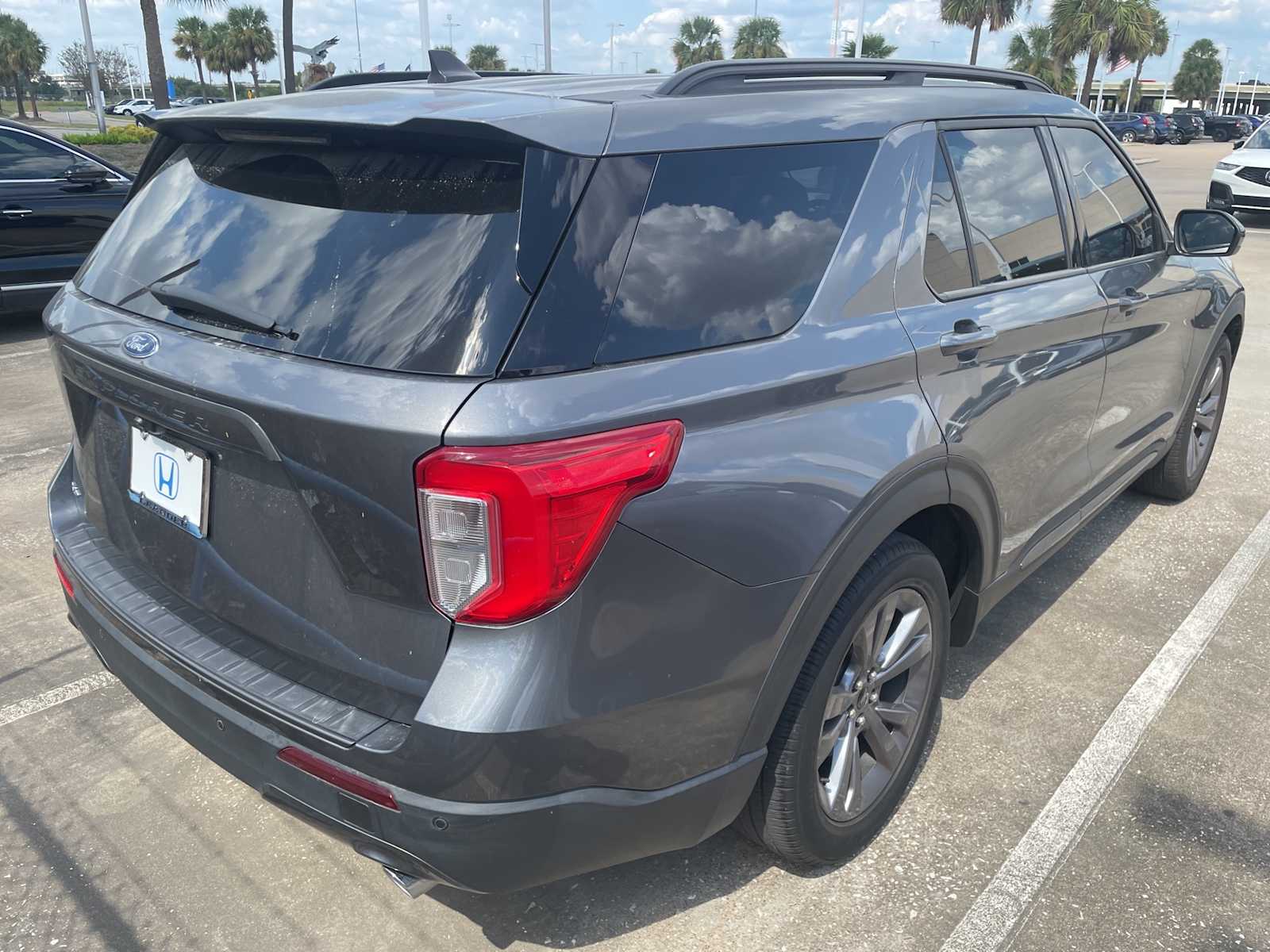 2022 Ford Explorer XLT photo 3