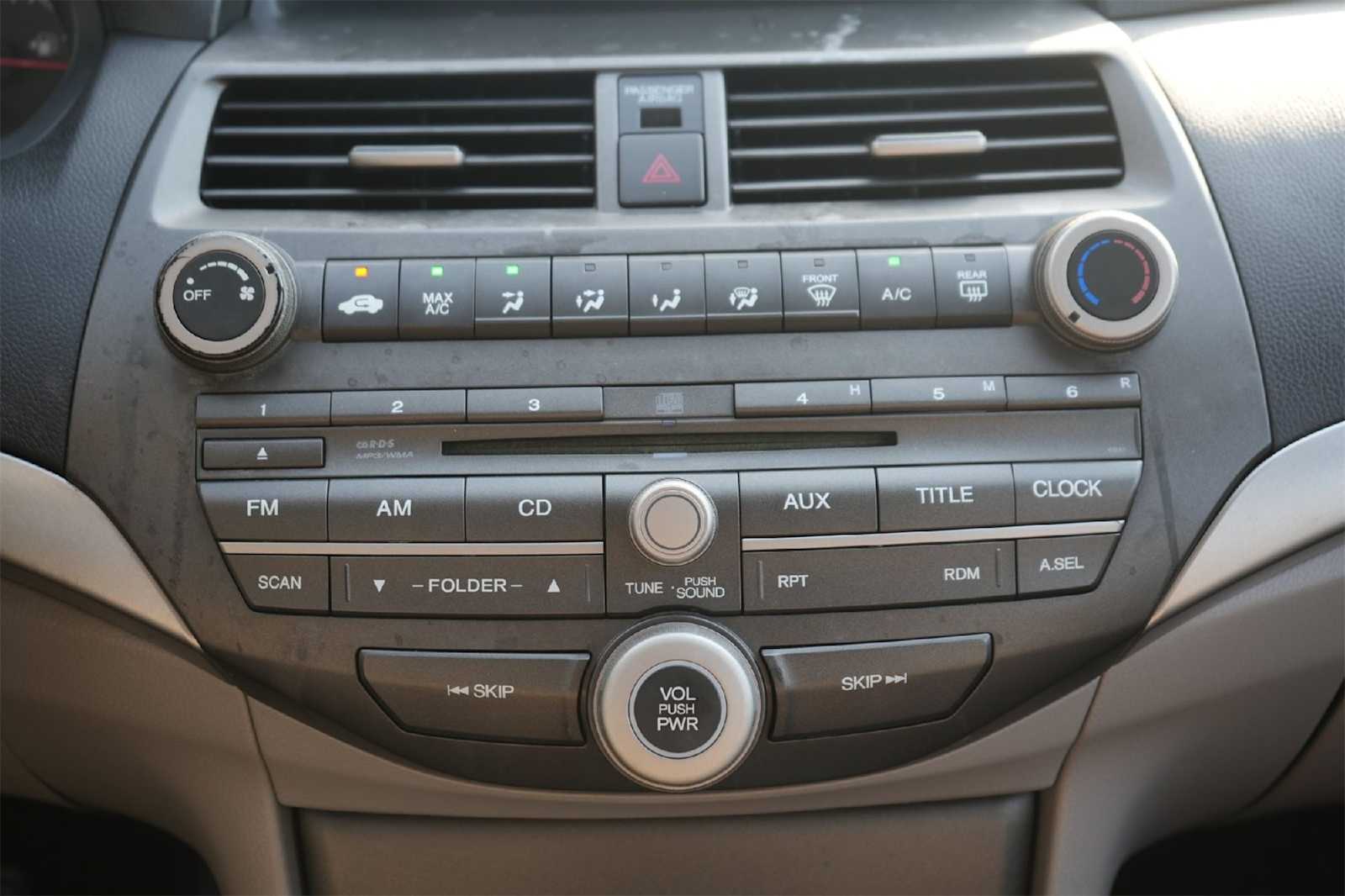 Thumbnail: 2011 Honda Accord - 16