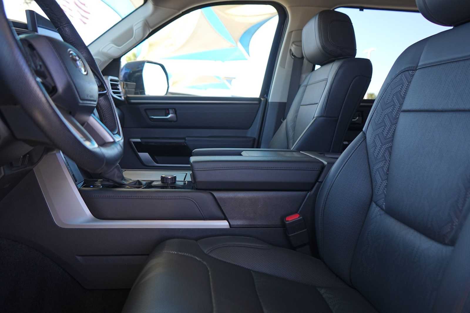 Thumbnail: 2024 Toyota Sequoia - 11