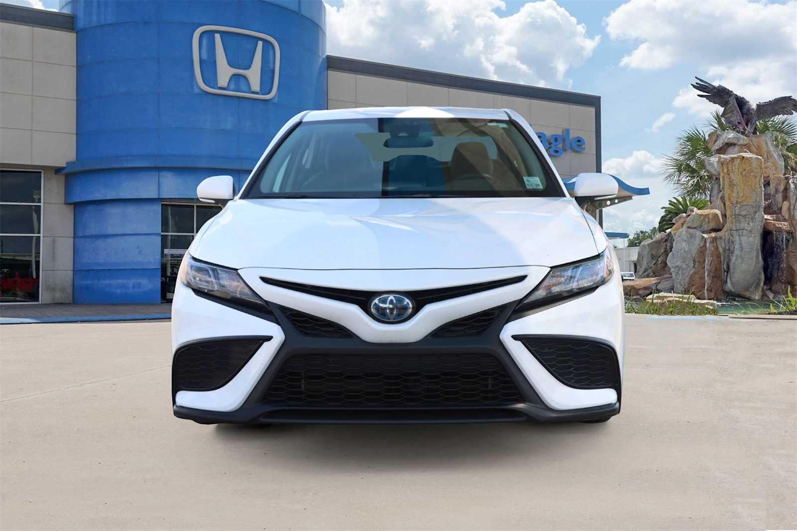 Thumbnail: 2022 Toyota Camry - 6