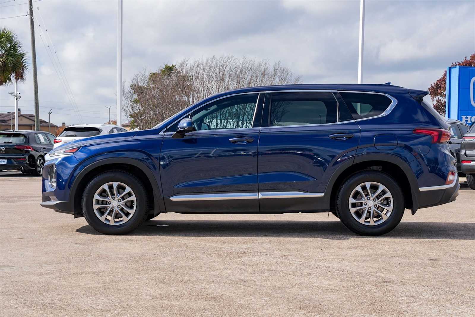 Thumbnail: 2020 Hyundai Santa Fe - 3