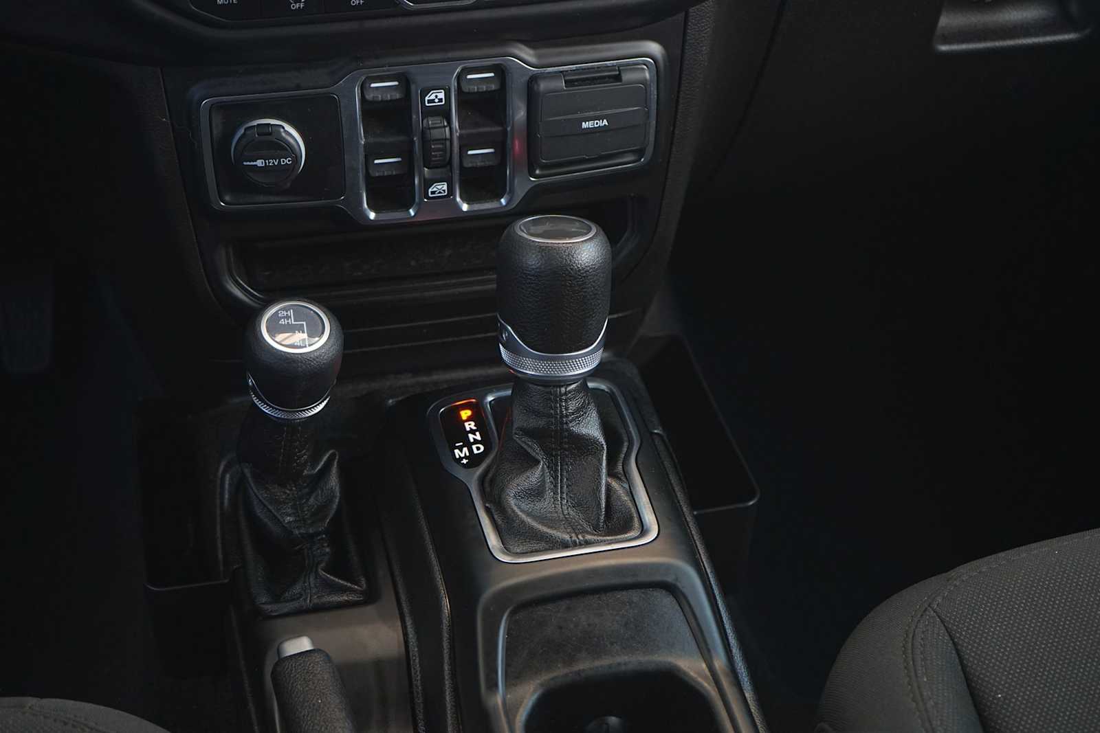 Thumbnail: 2021 Jeep Wrangler - 21