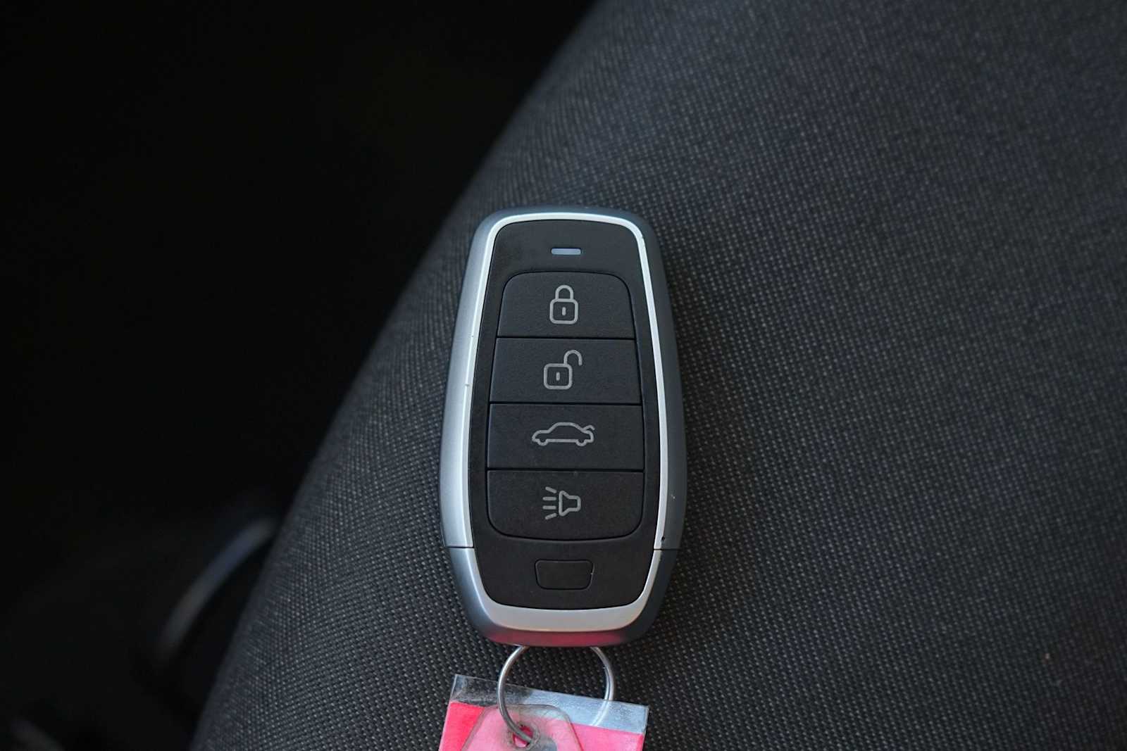 Thumbnail: 2018 Chevrolet Equinox - 28