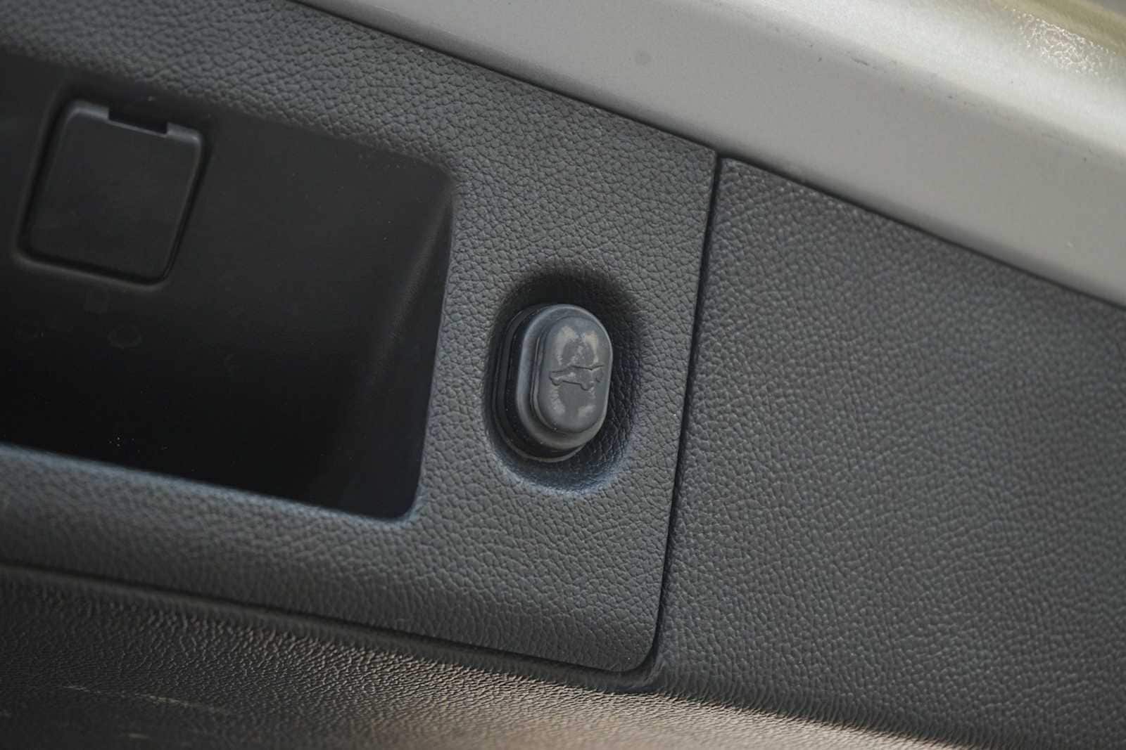 Thumbnail: 2019 GMC Yukon XL - 26