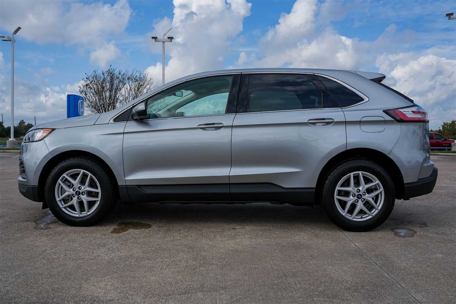 Thumbnail: 2022 Ford Edge - 3