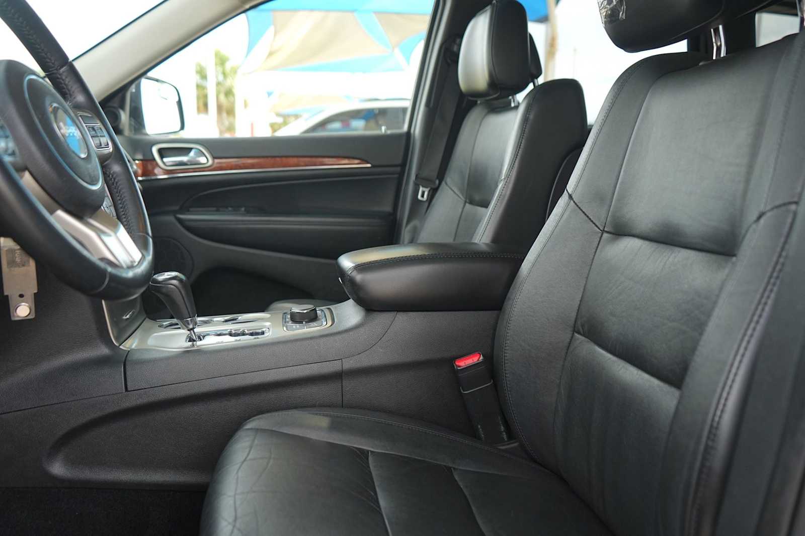 Thumbnail: 2013 Jeep Grand Cherokee - 11