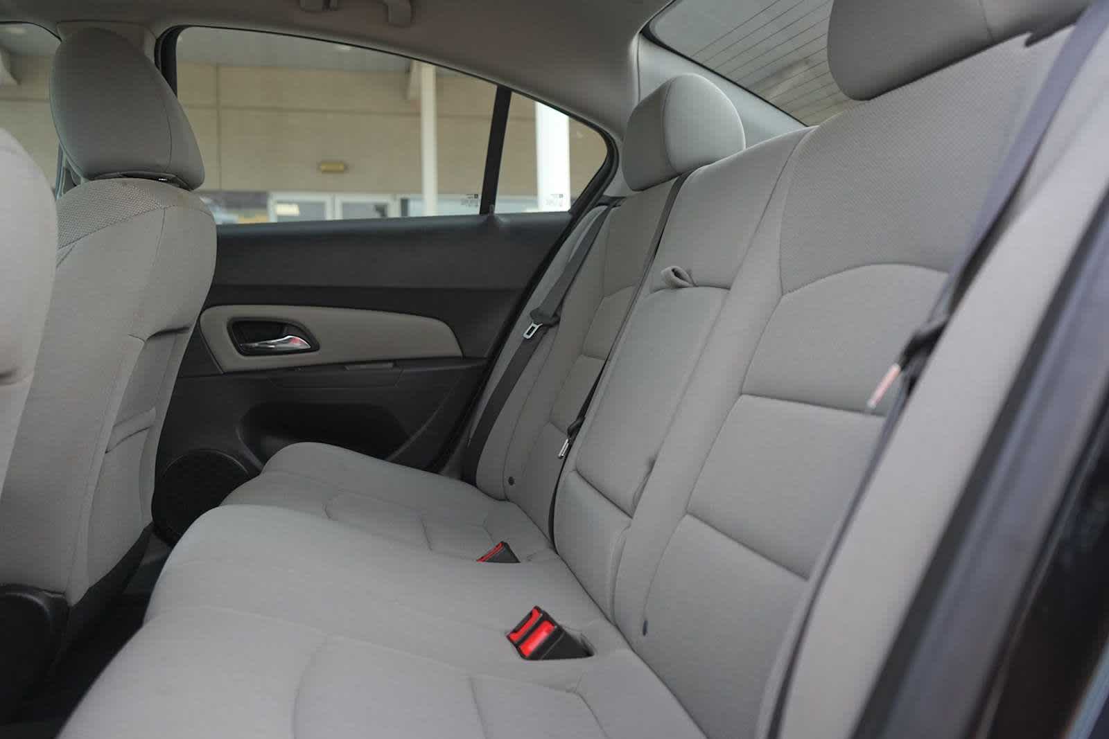 Thumbnail: 2016 Chevrolet Cruze - 13