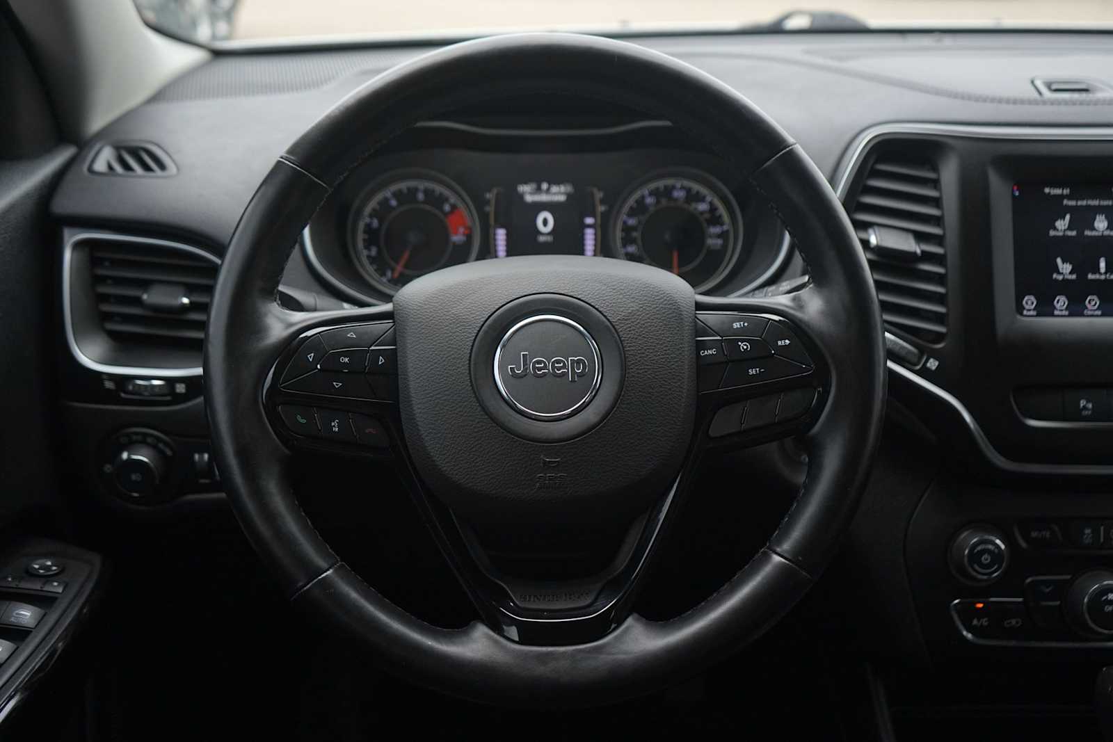 Thumbnail: 2021 Jeep Cherokee - 15