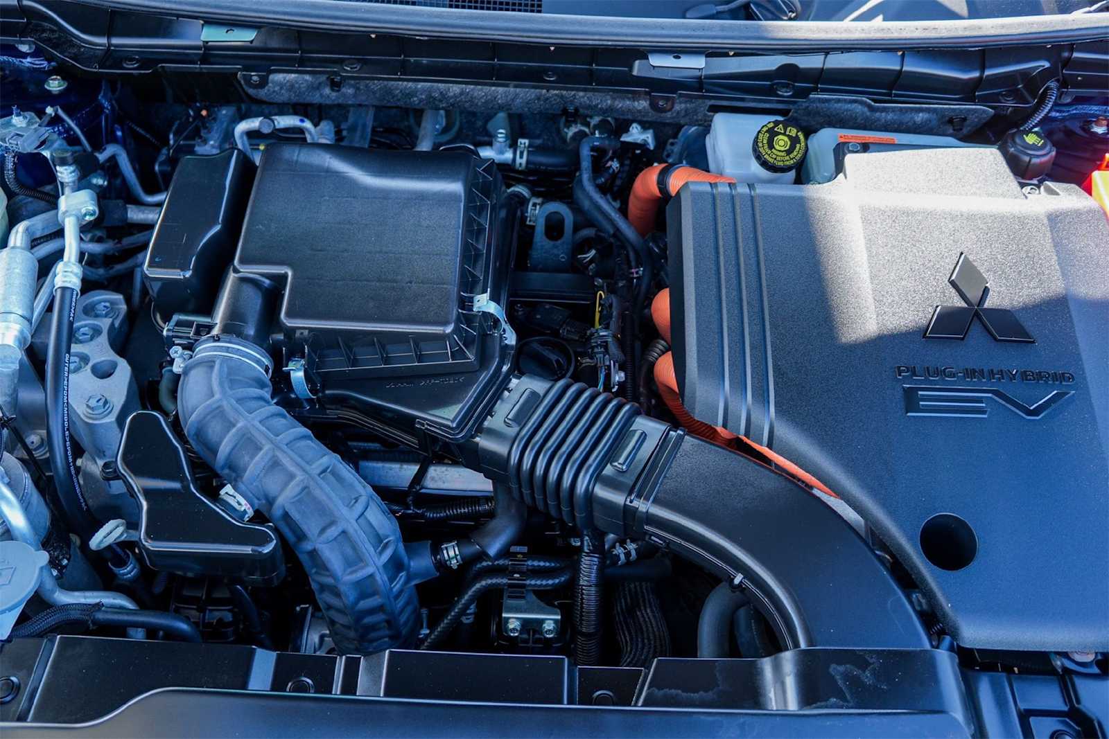 Thumbnail: 2024 Mitsubishi Outlander - 9