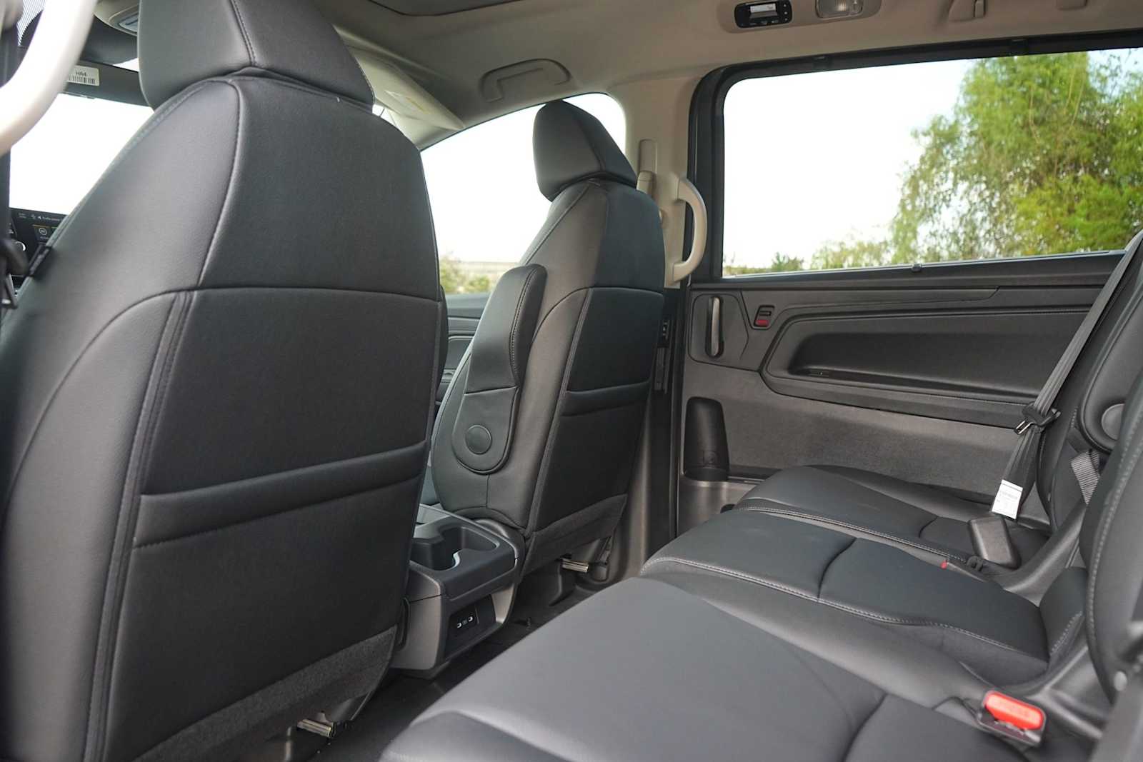 Thumbnail: 2026 Honda Odyssey - 12