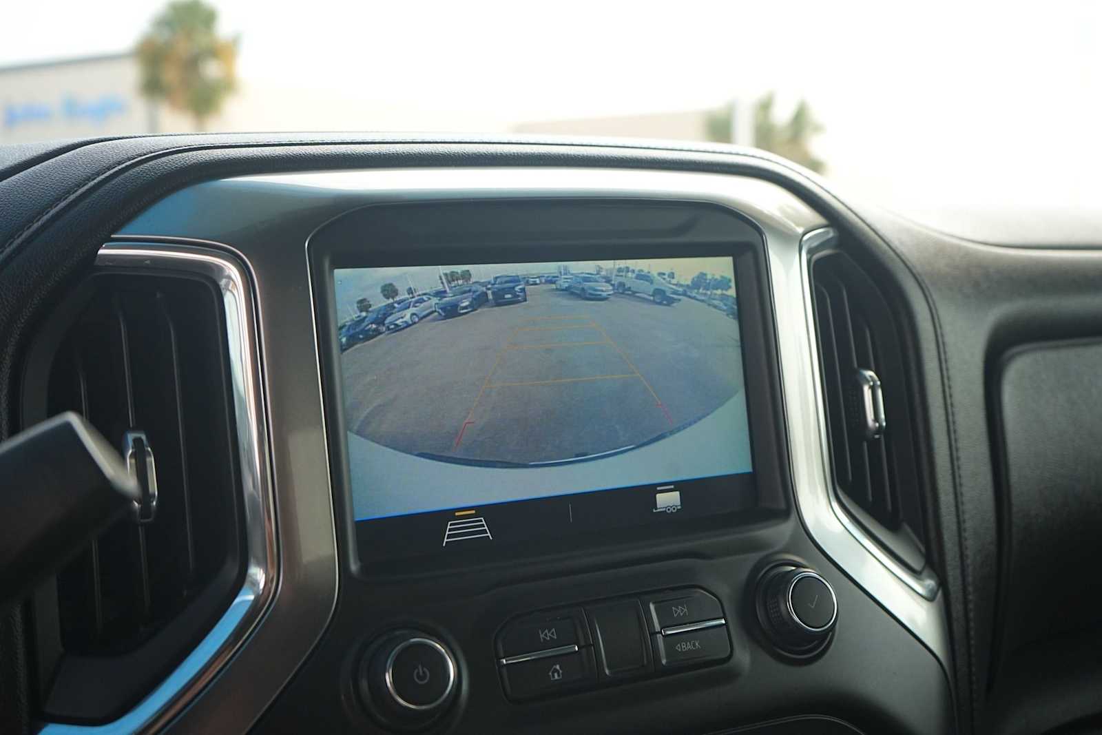 Thumbnail: 2020 Chevrolet Silverado 1500 - 22