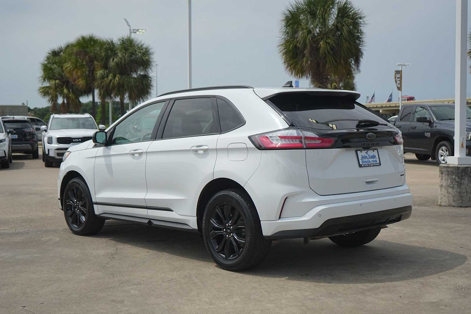 Thumbnail: 2023 Ford Edge - 4