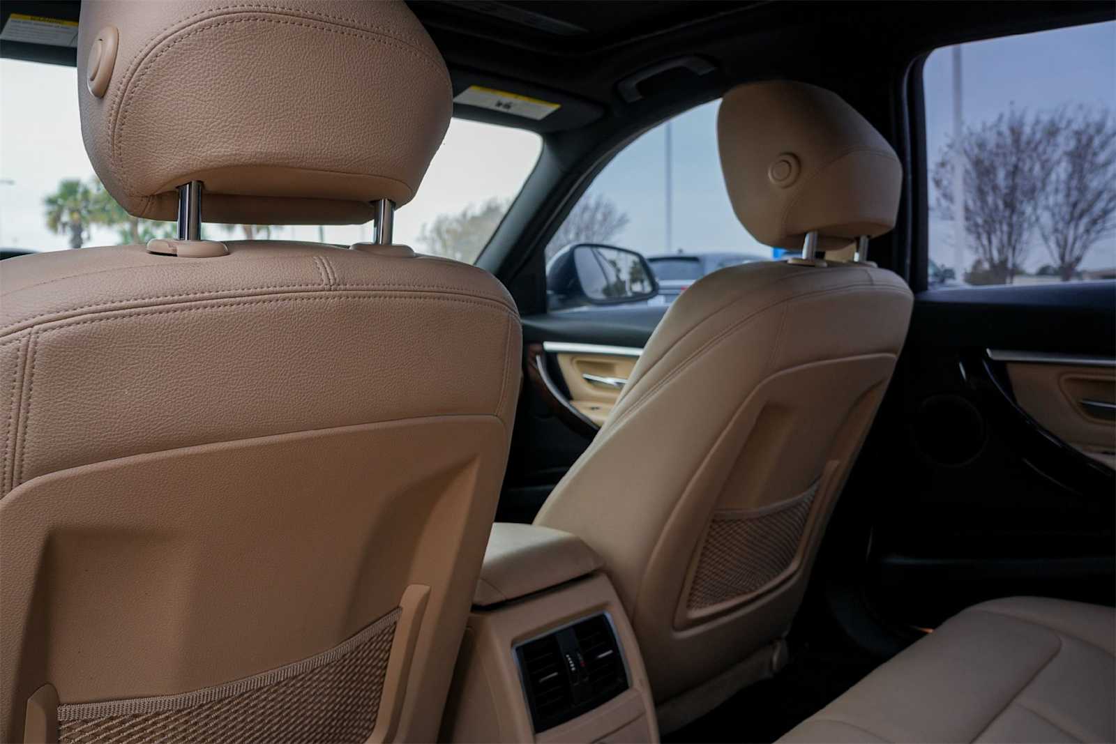 Thumbnail: 2017 BMW 3 Series - 12