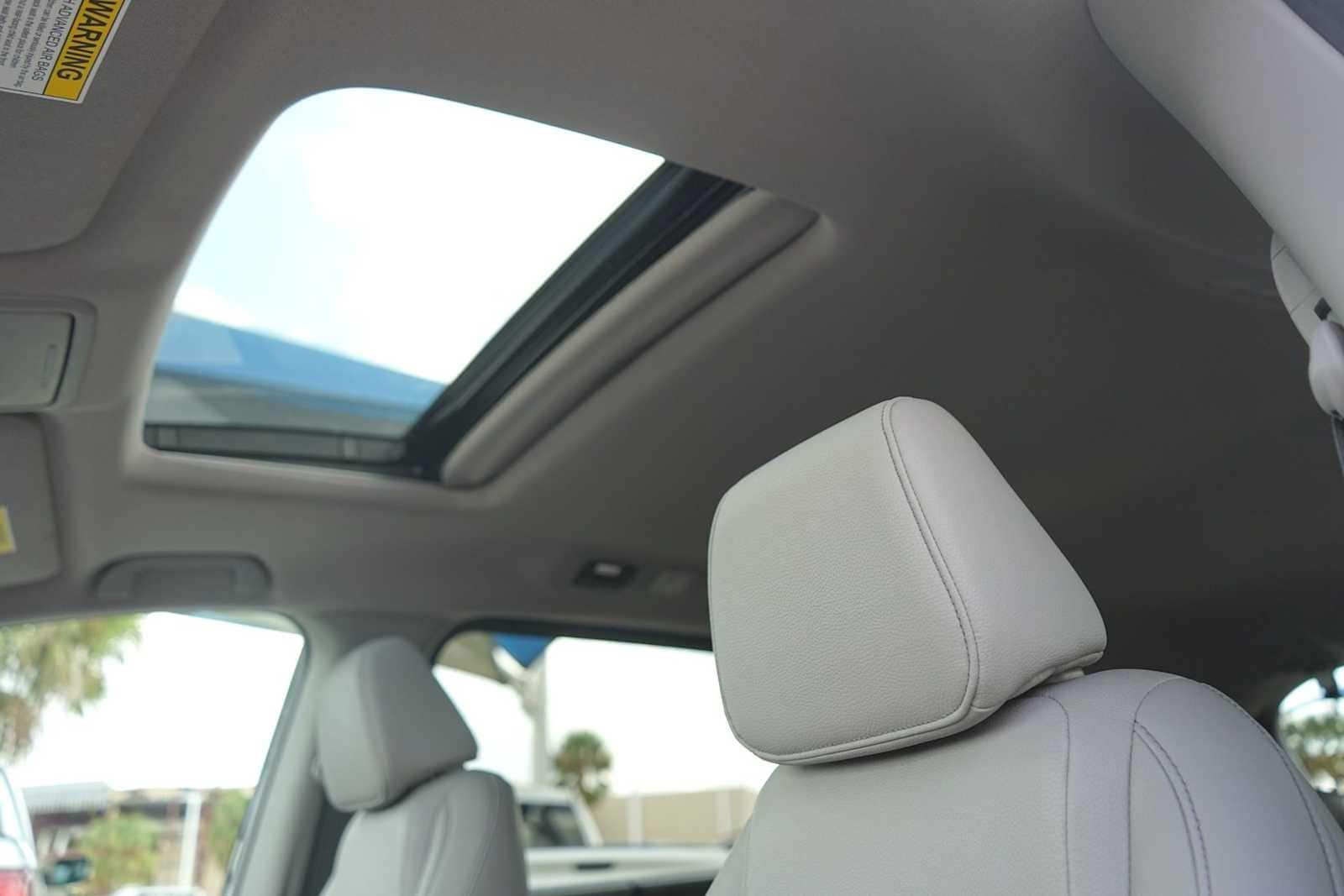 Thumbnail: 2024 Honda Odyssey - 24