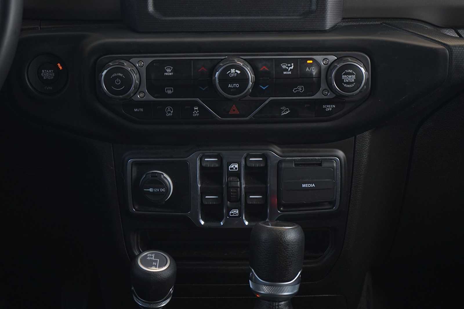 Thumbnail: 2021 Jeep Wrangler - 20
