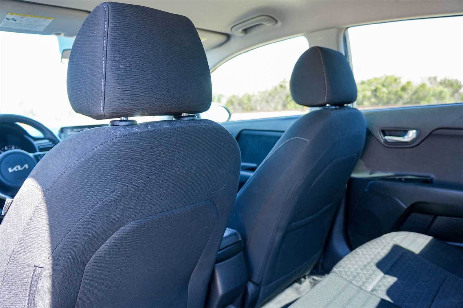 Thumbnail: 2022 Kia Rio - 12