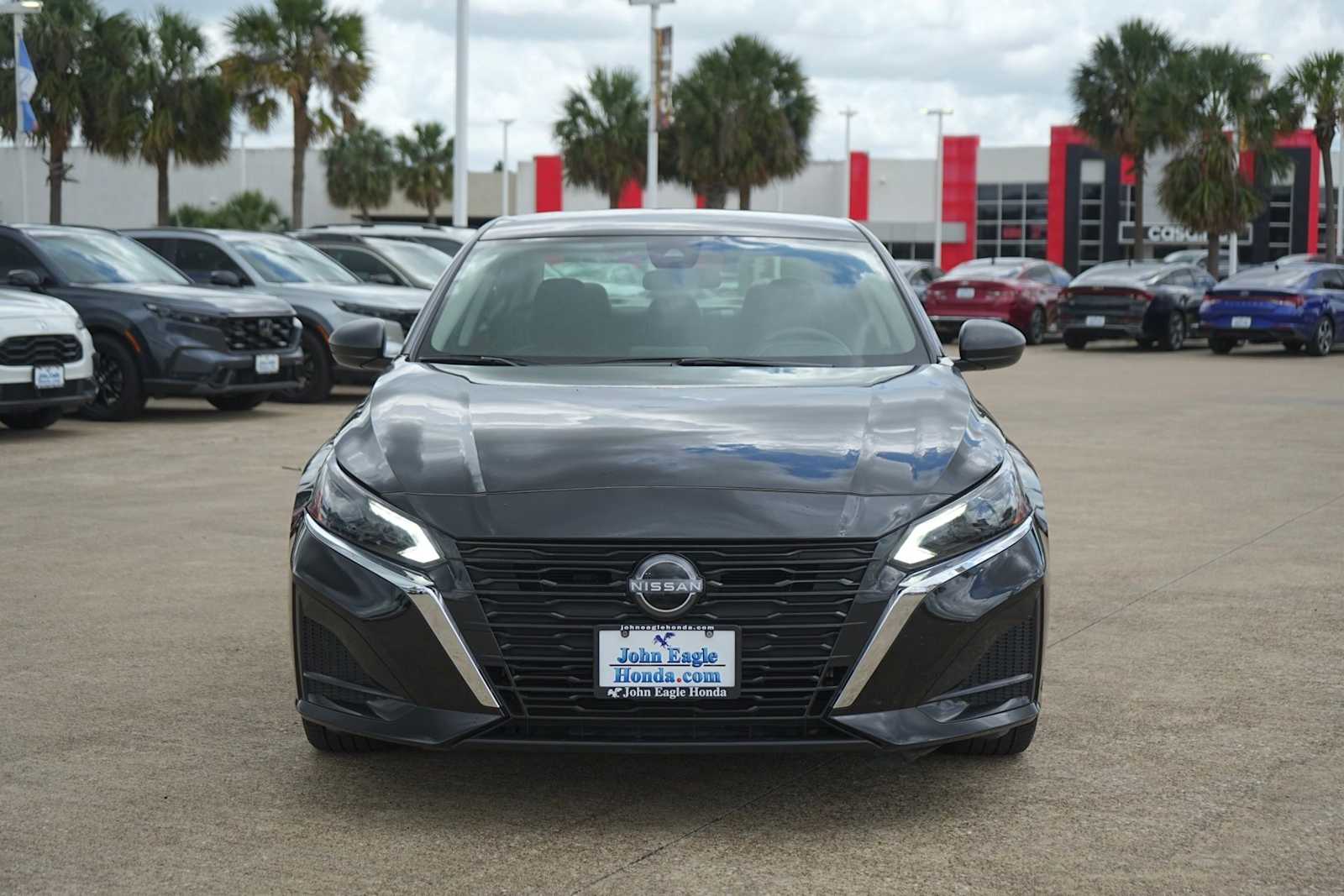 Thumbnail: 2025 Nissan Altima - 5