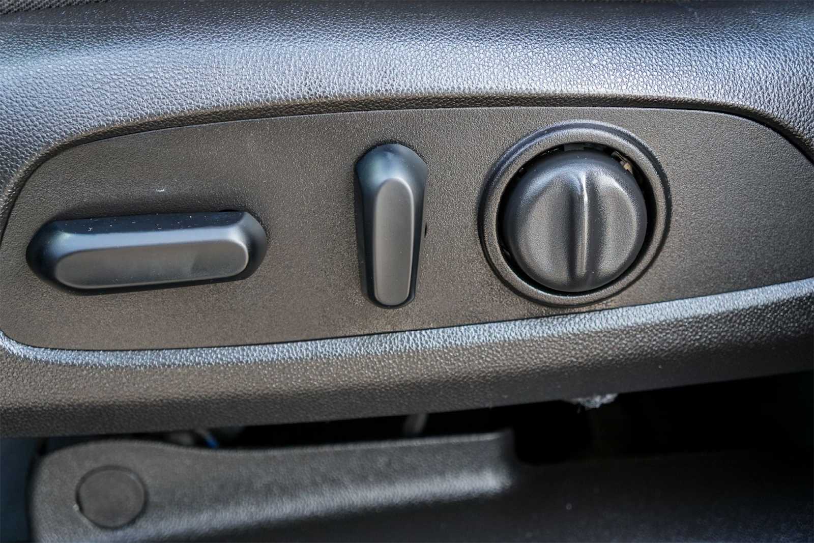 Thumbnail: 2018 Chevrolet Equinox - 21