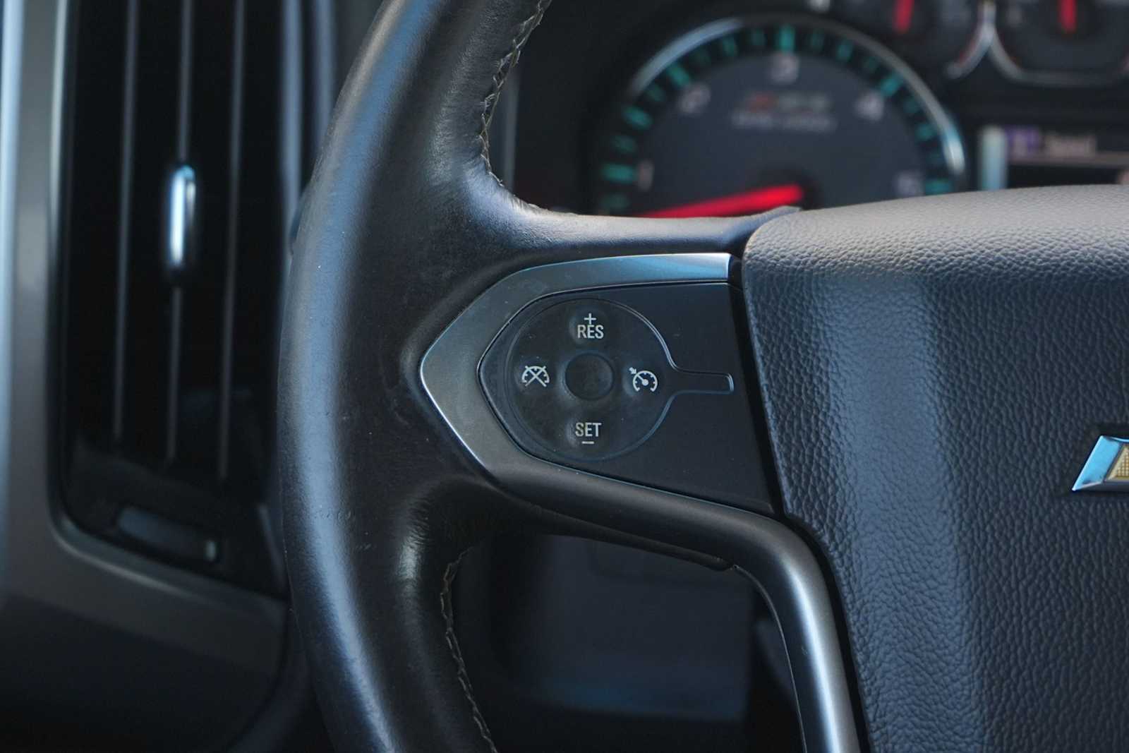 Thumbnail: 2015 Chevrolet Silverado 1500 - 17