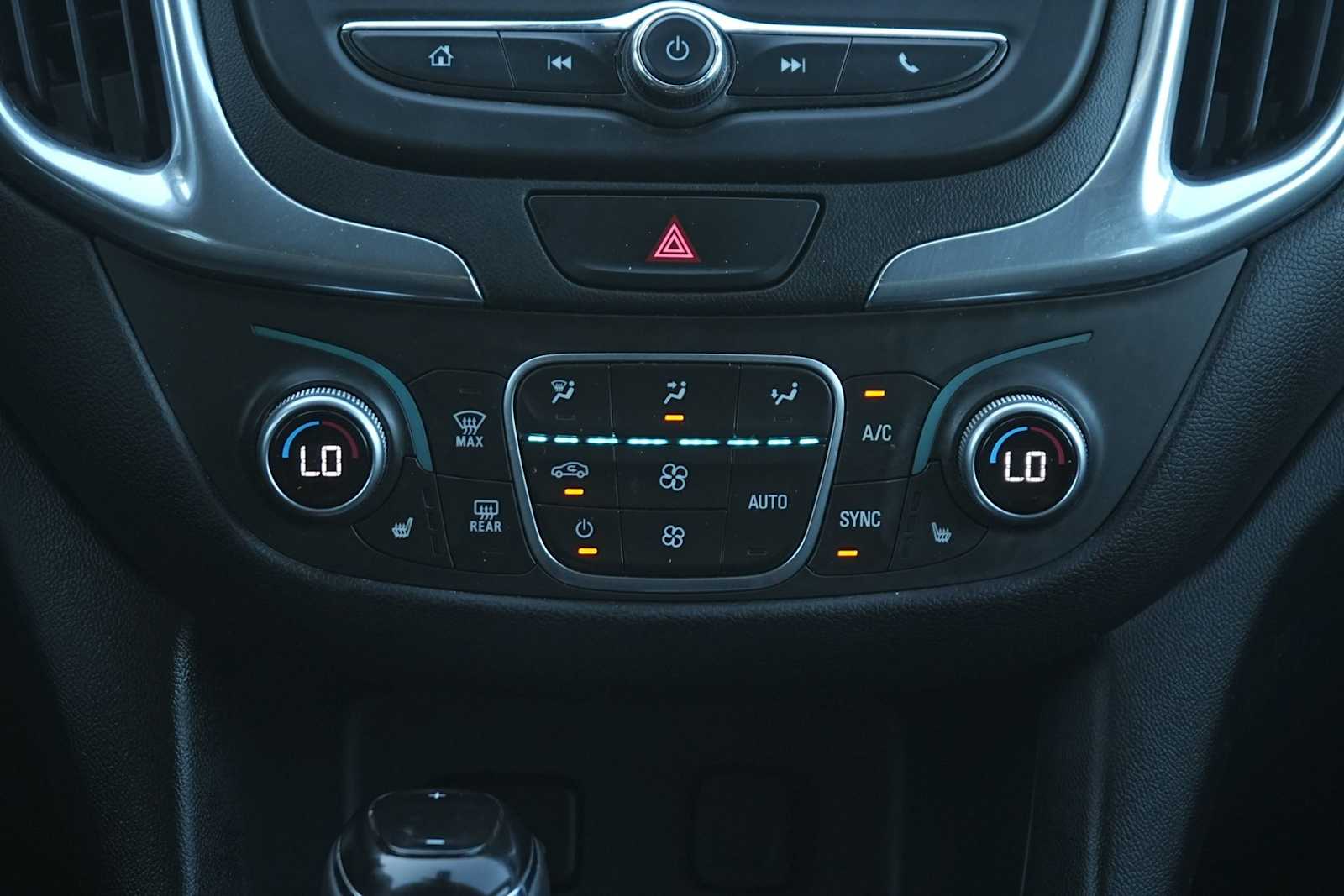 Thumbnail: 2018 Chevrolet Equinox - 20