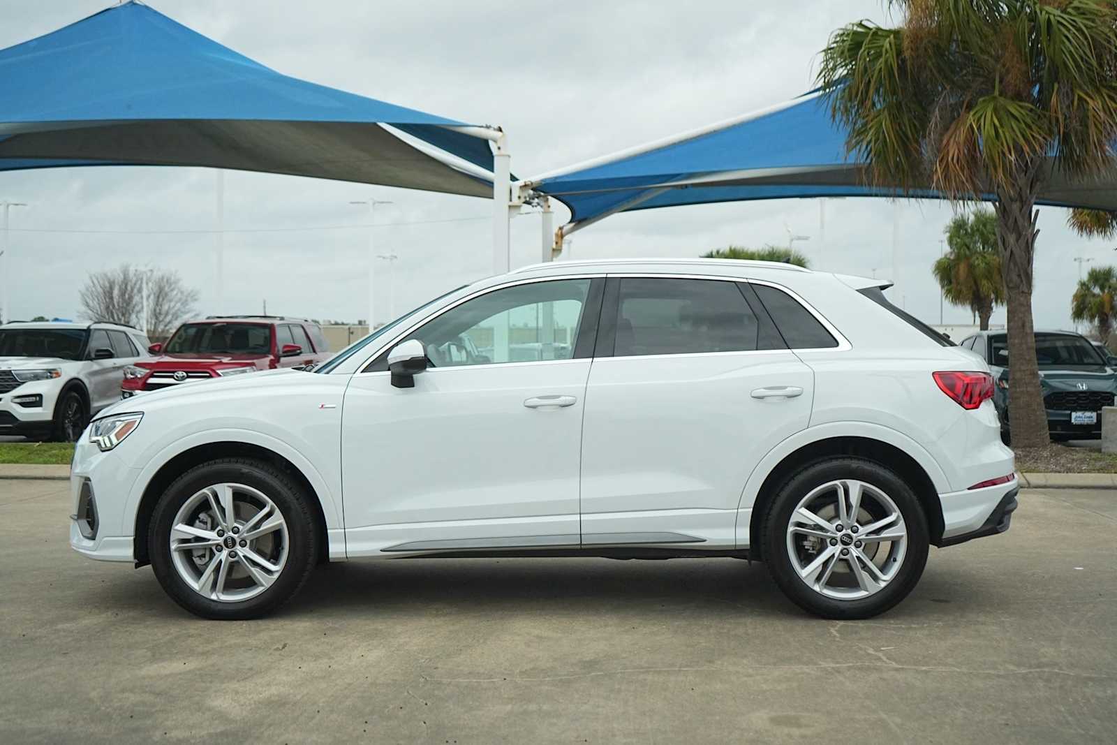 Thumbnail: 2023 Audi Q3 - 3