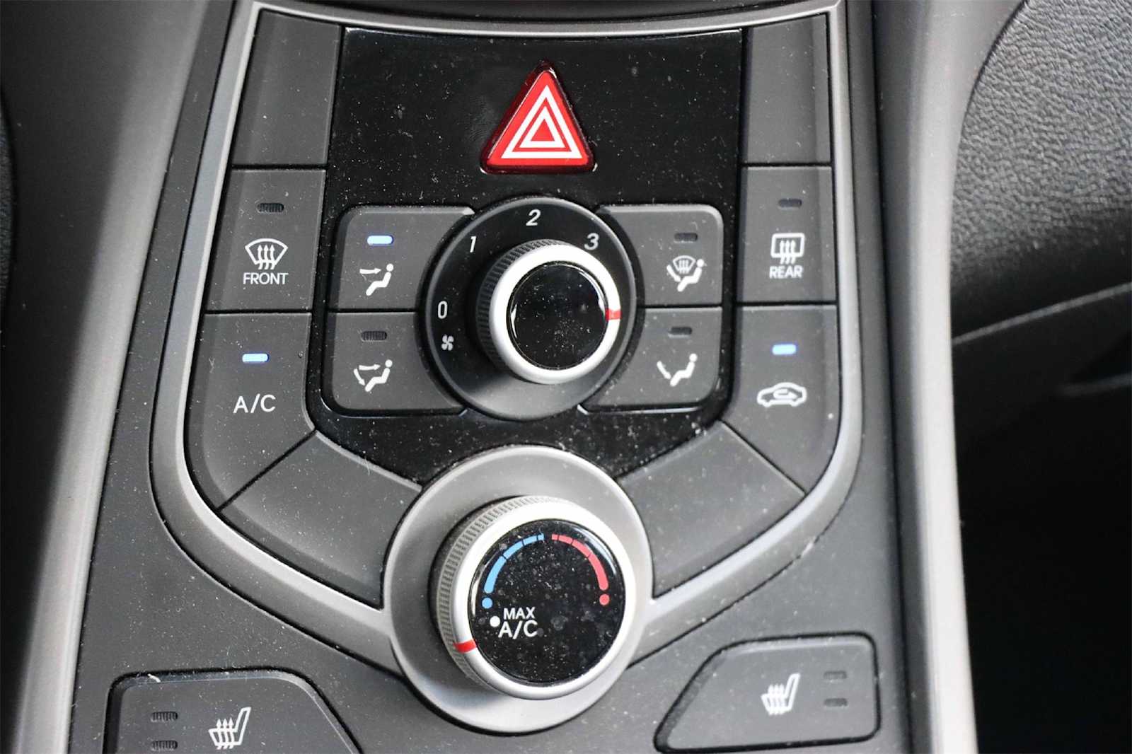 Thumbnail: 2016 Hyundai Elantra - 18