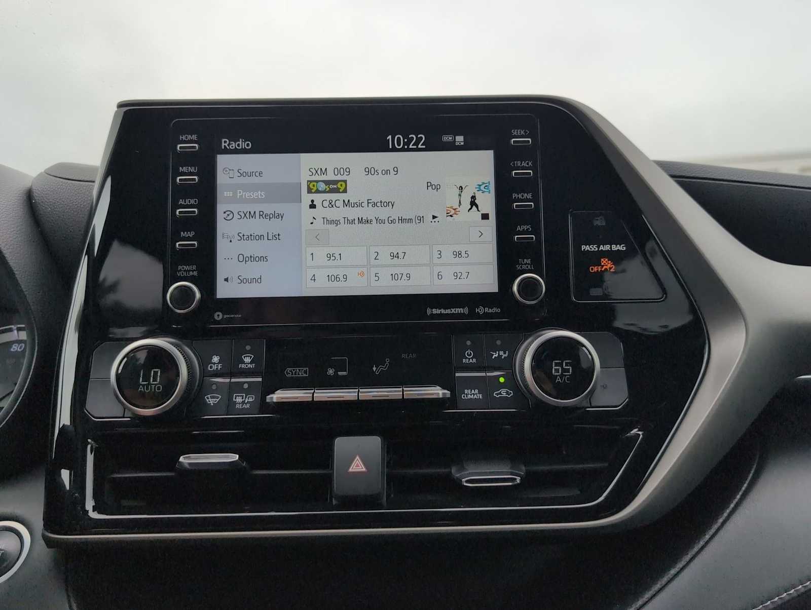 Thumbnail: 2021 Toyota Highlander - 28