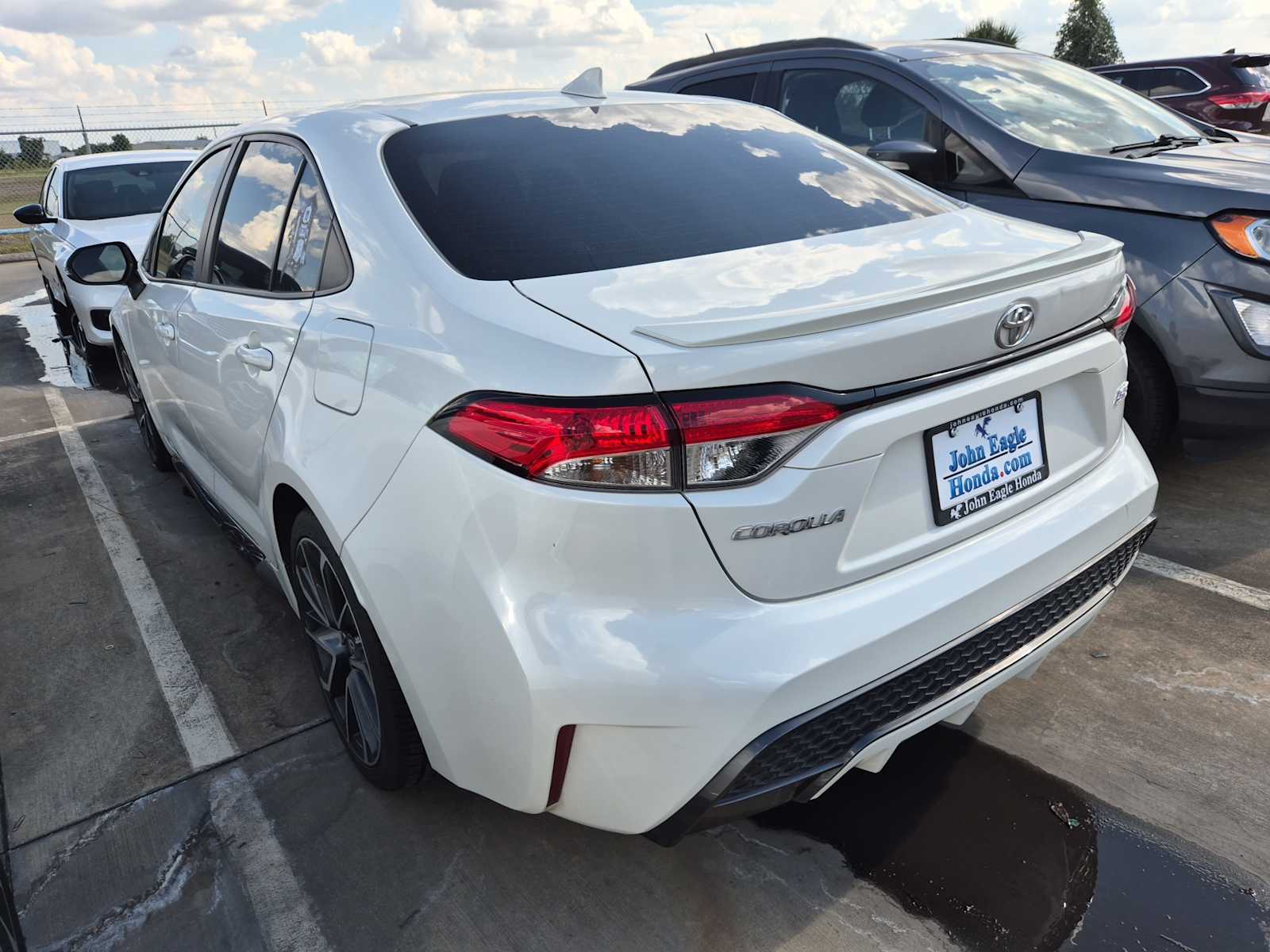 2020 Toyota Corolla SE photo 2