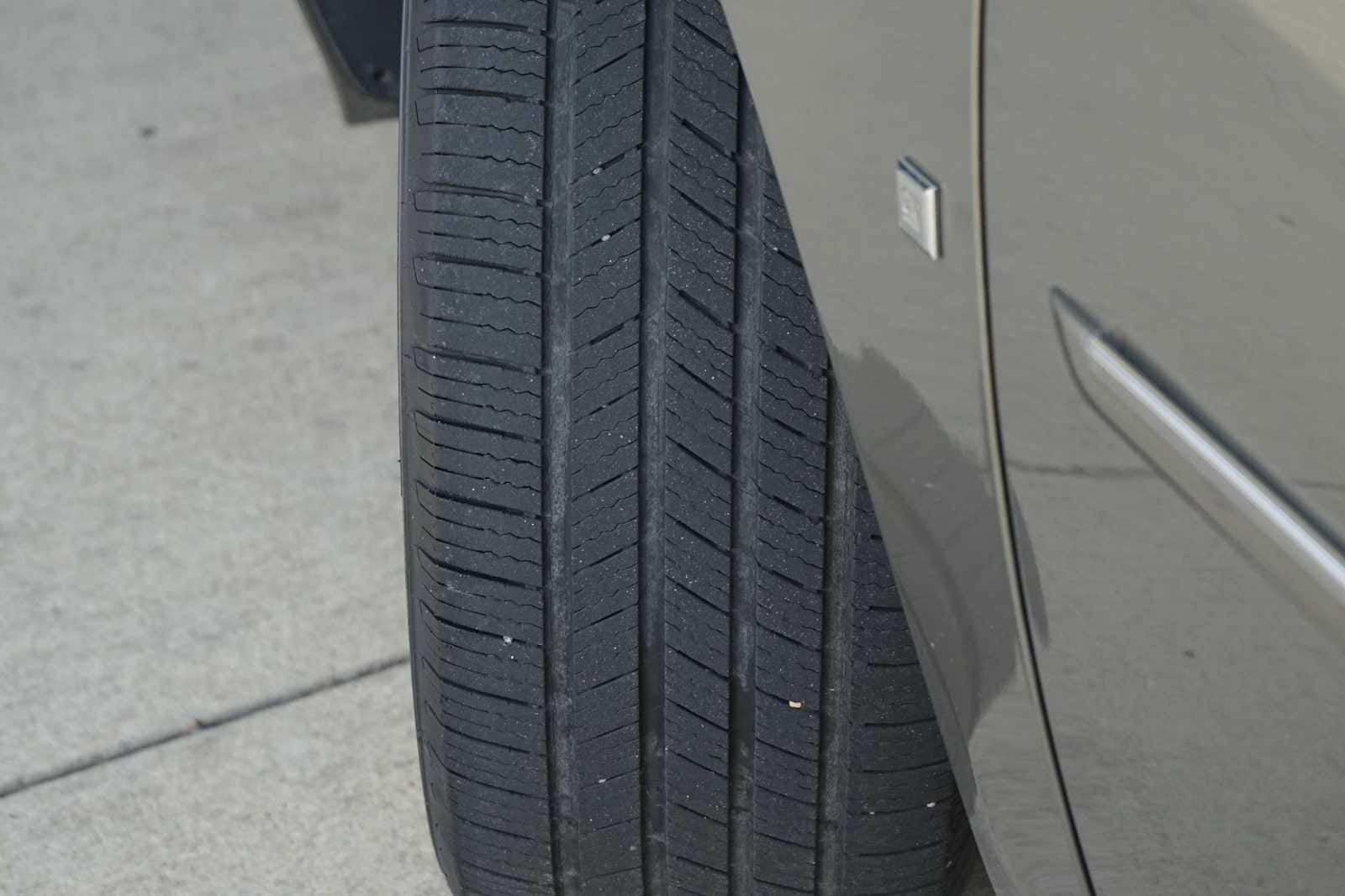 Thumbnail: 2010 Buick Lucerne - 29