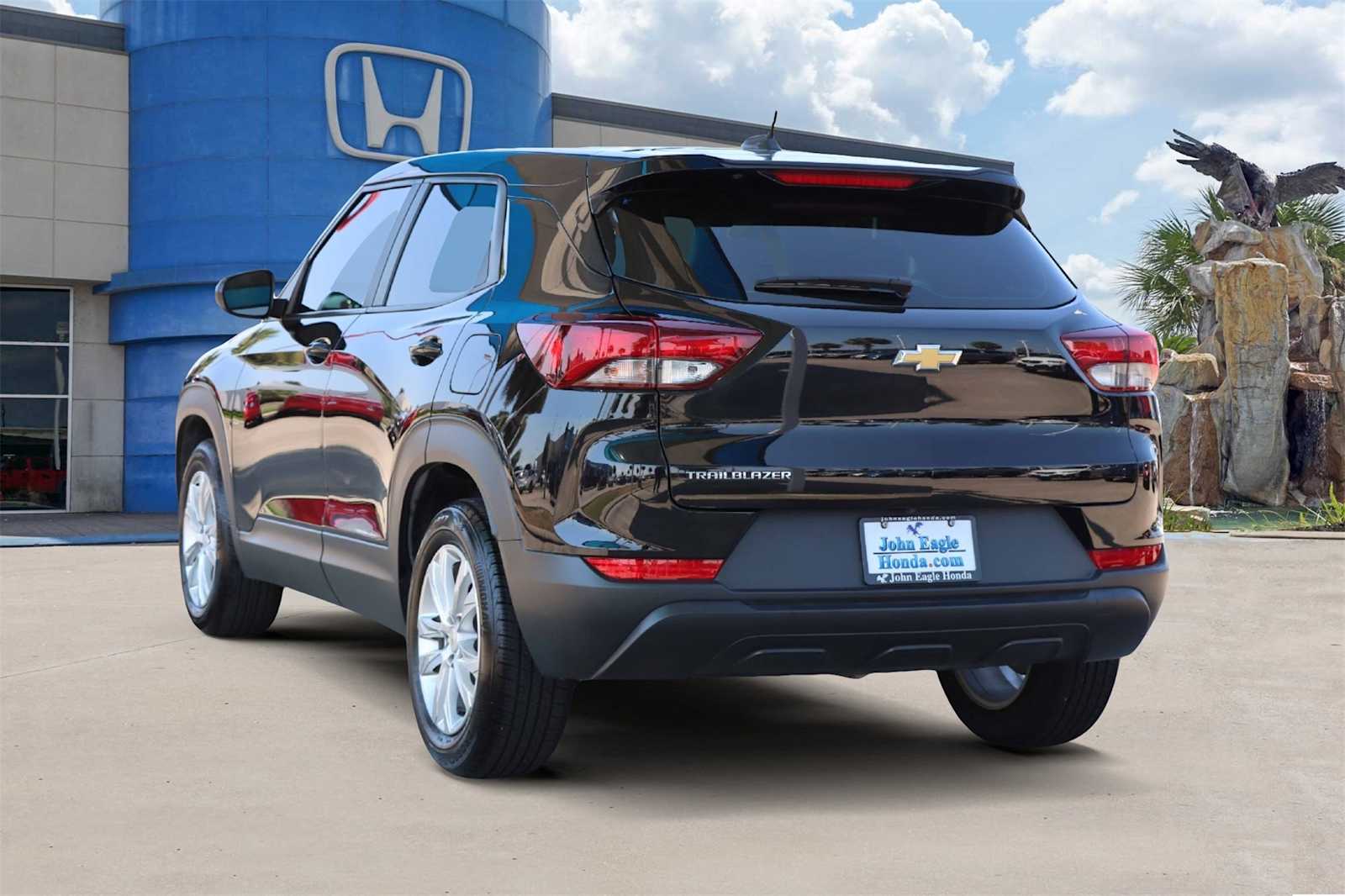 Thumbnail: 2023 Chevrolet TrailBlazer - 4