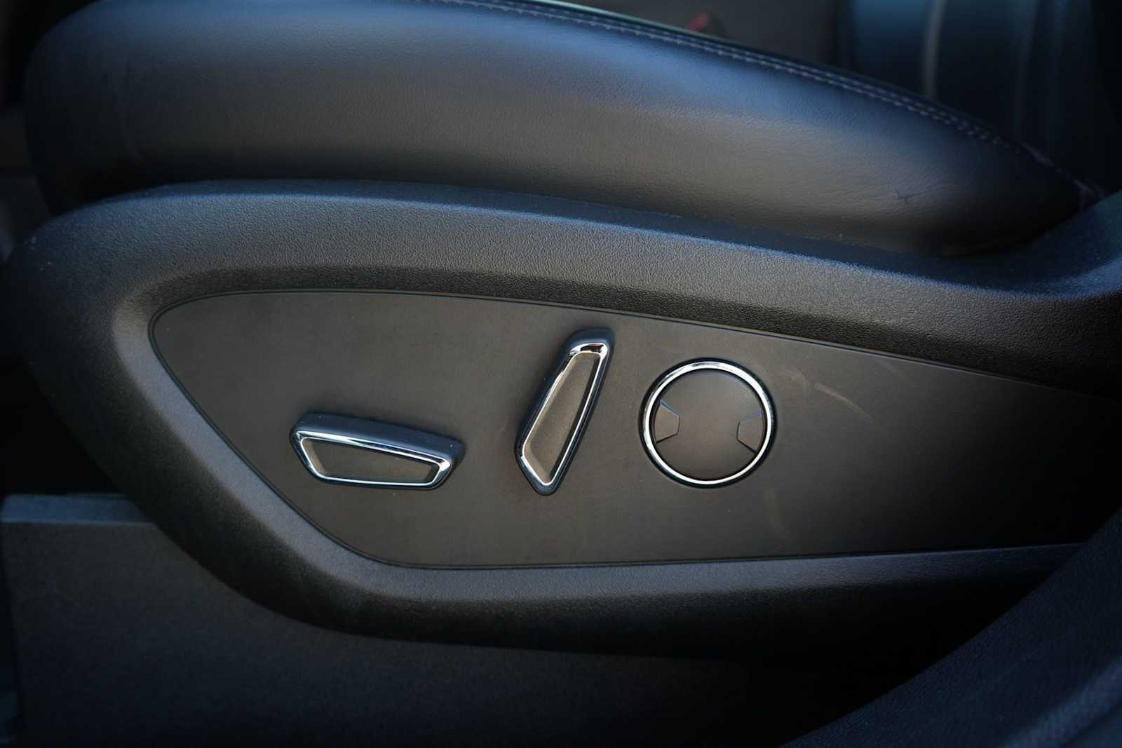 Thumbnail: 2018 Lincoln MKX - 18