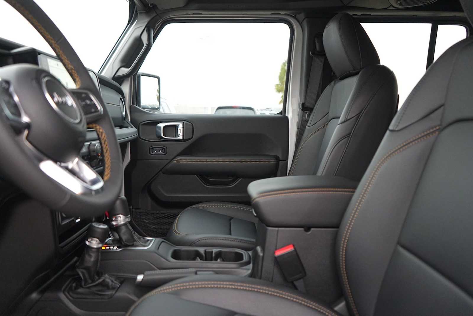 Thumbnail: 2024 Jeep Wrangler - 11