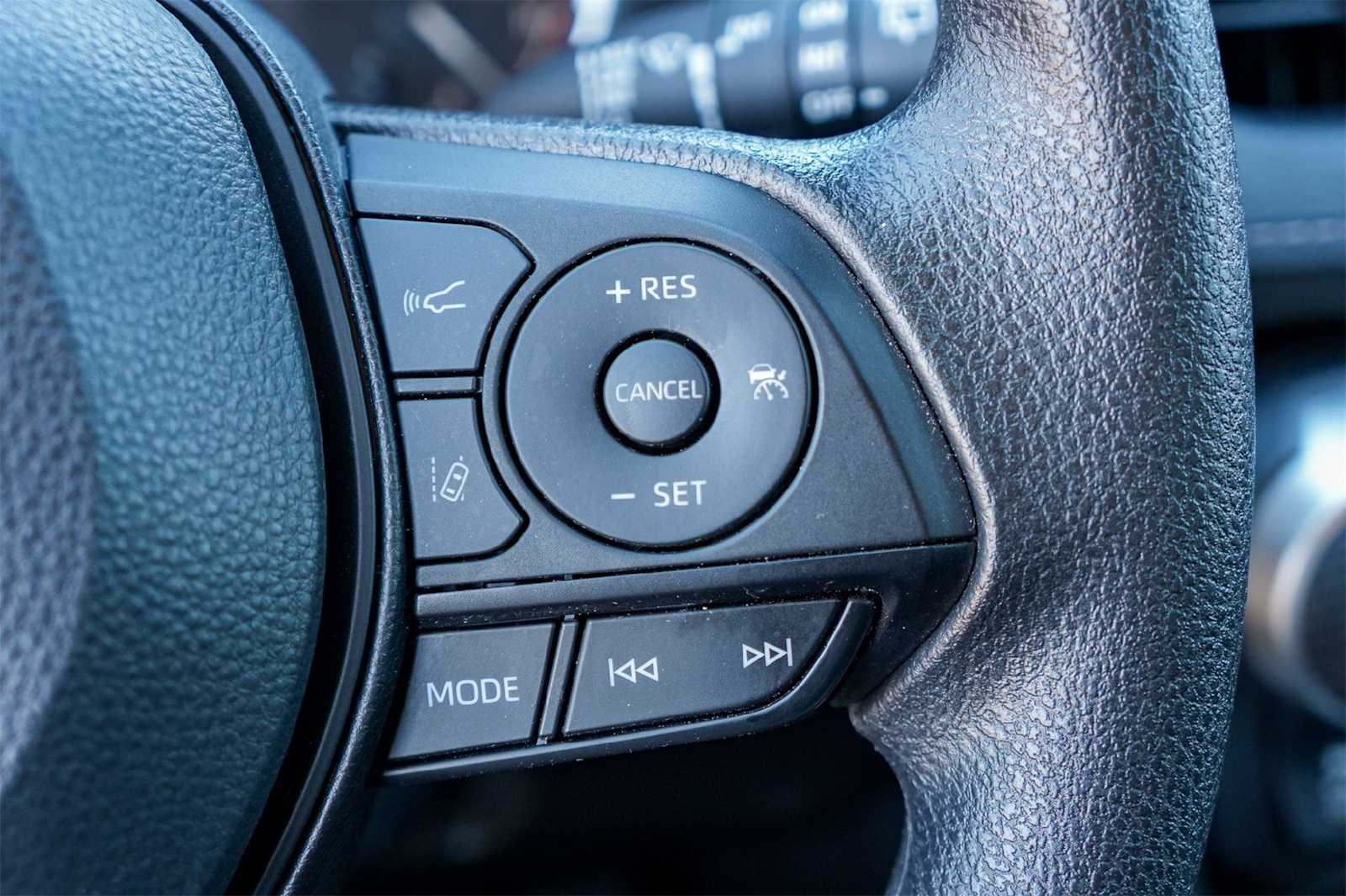 Thumbnail: 2025 Toyota RAV4 - 26