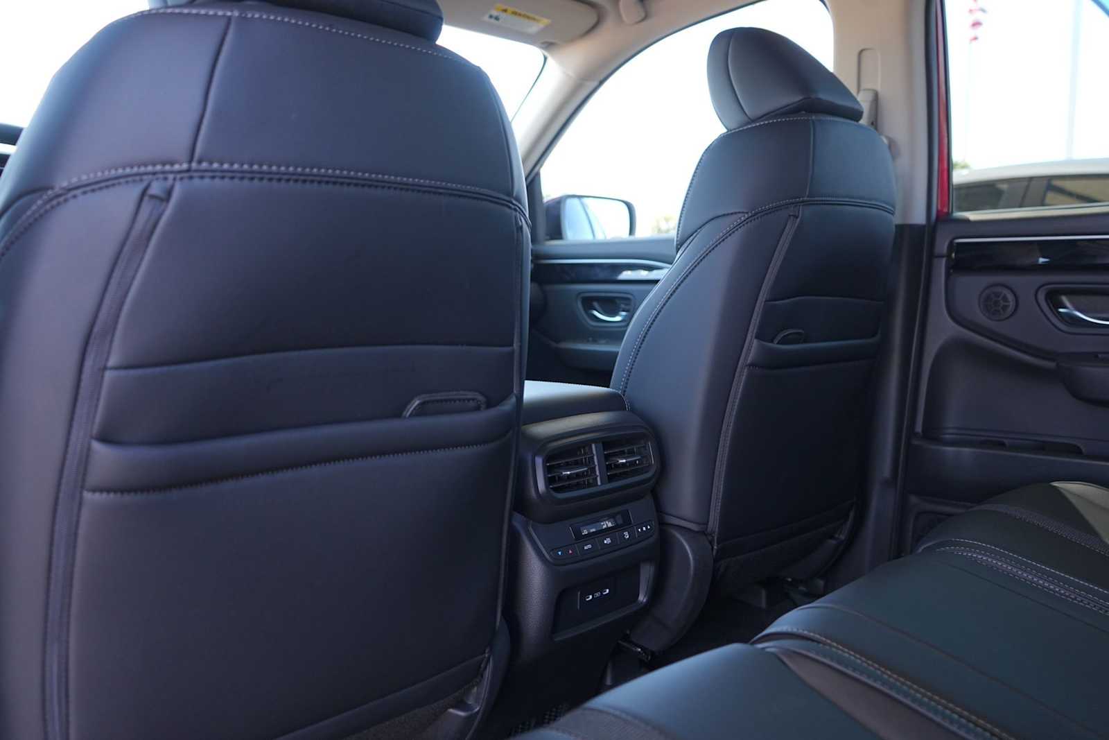 Thumbnail: 2025 Honda Pilot - 13